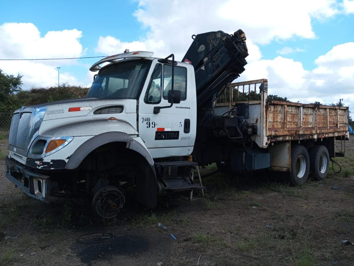 Camiao de marca internacional 7600 SBA 6×4