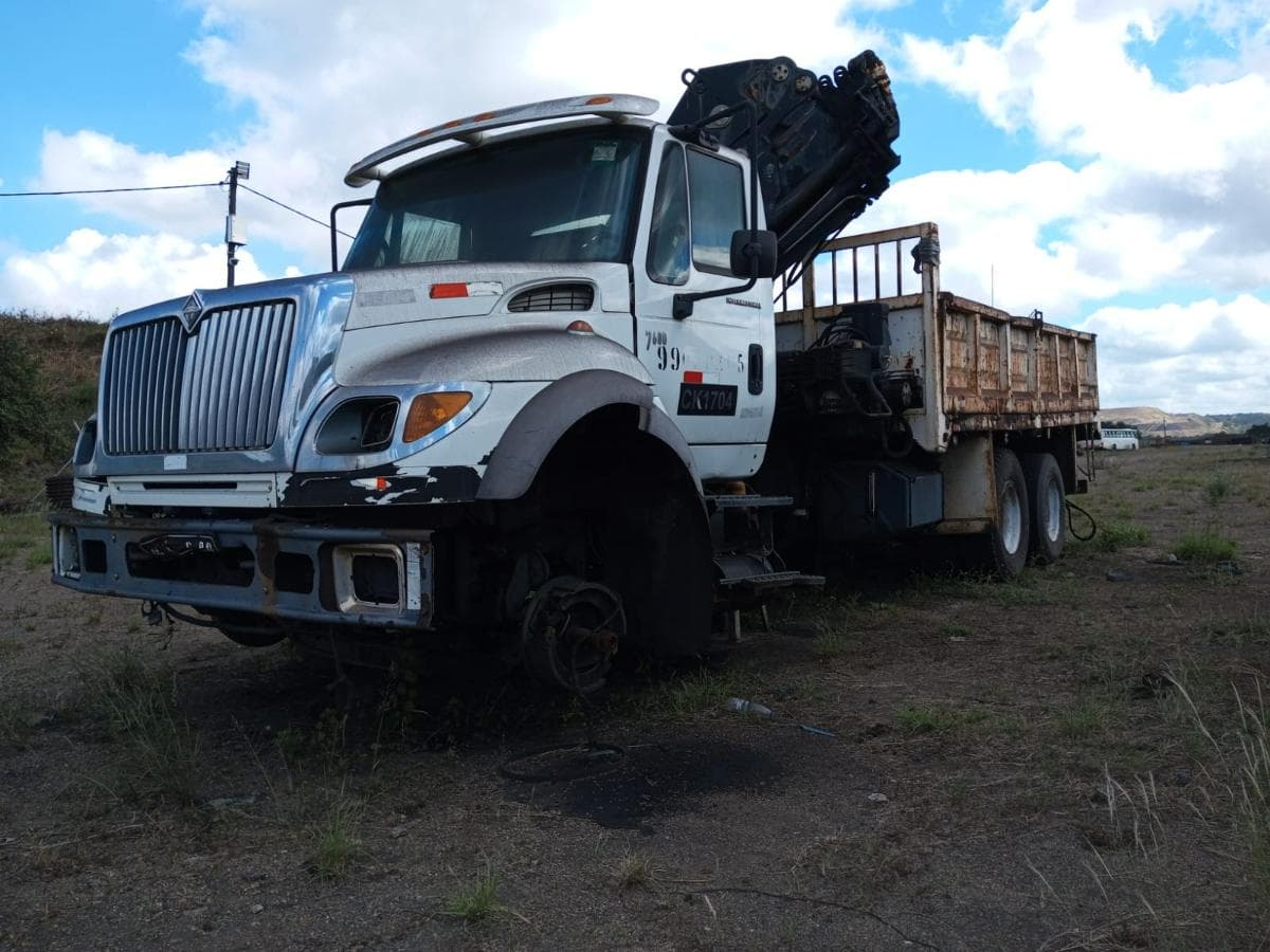 Camiao de marca internacional 7600 SBA 6×4 — imagem 2
