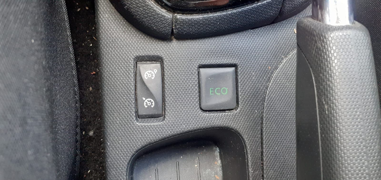 Renault Clio 1.5 DCI · Ano 2013 — imagen 21