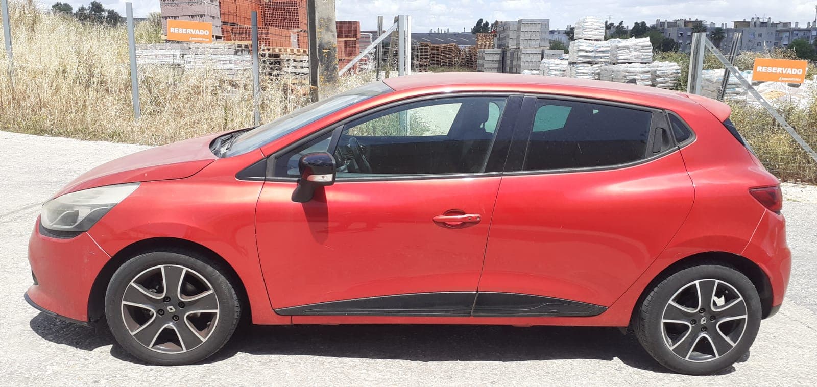 Renault Clio 1.5 DCI · Ano 2013 — imagen 8