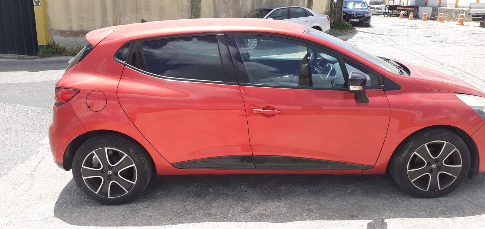 Renault Clio 1.5 DCI · Ano 2013 — imagen 4
