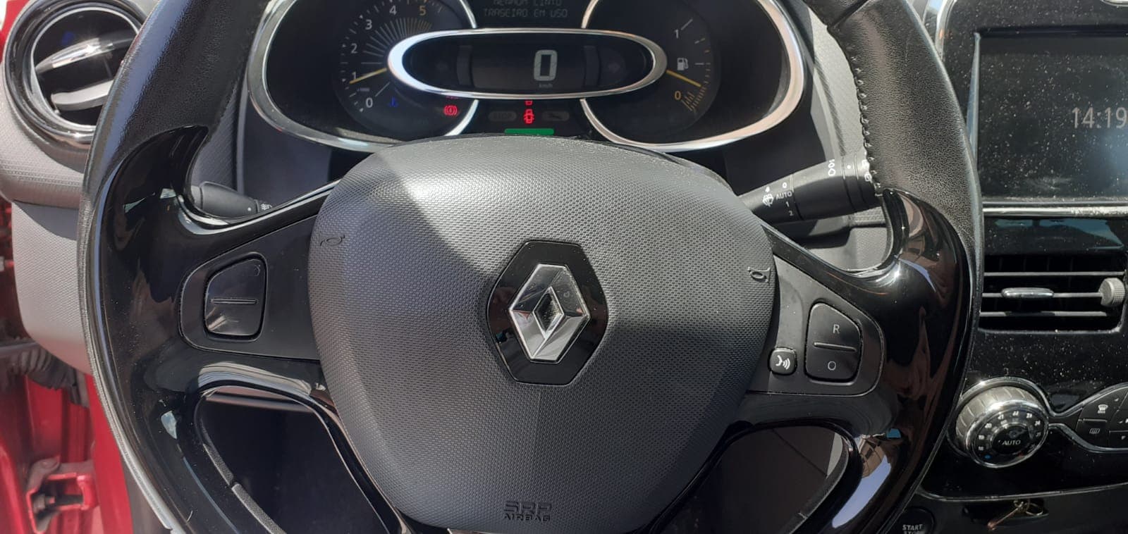 Renault Clio 1.5 DCI · Ano 2013 — imagen 16