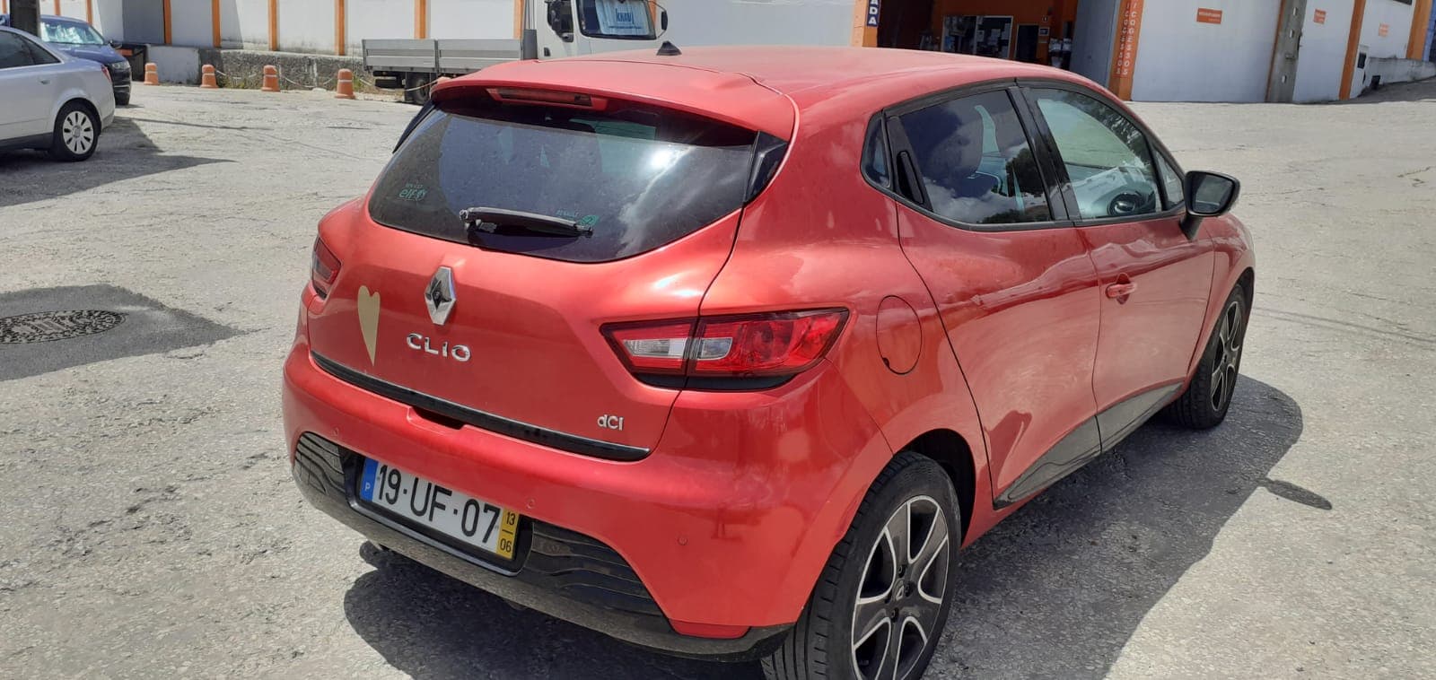Renault Clio 1.5 DCI · Ano 2013 — imagen 9