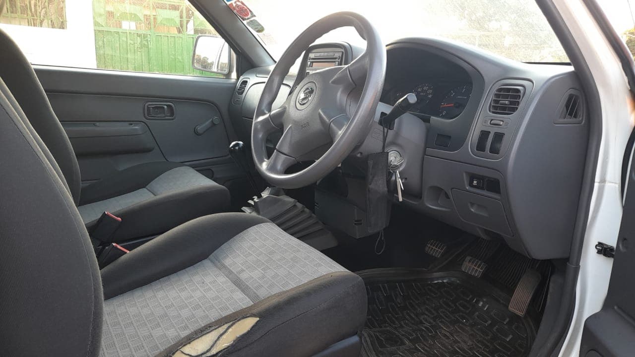 Nissan Hardbody 2.95m · Ano 2017 — image 10