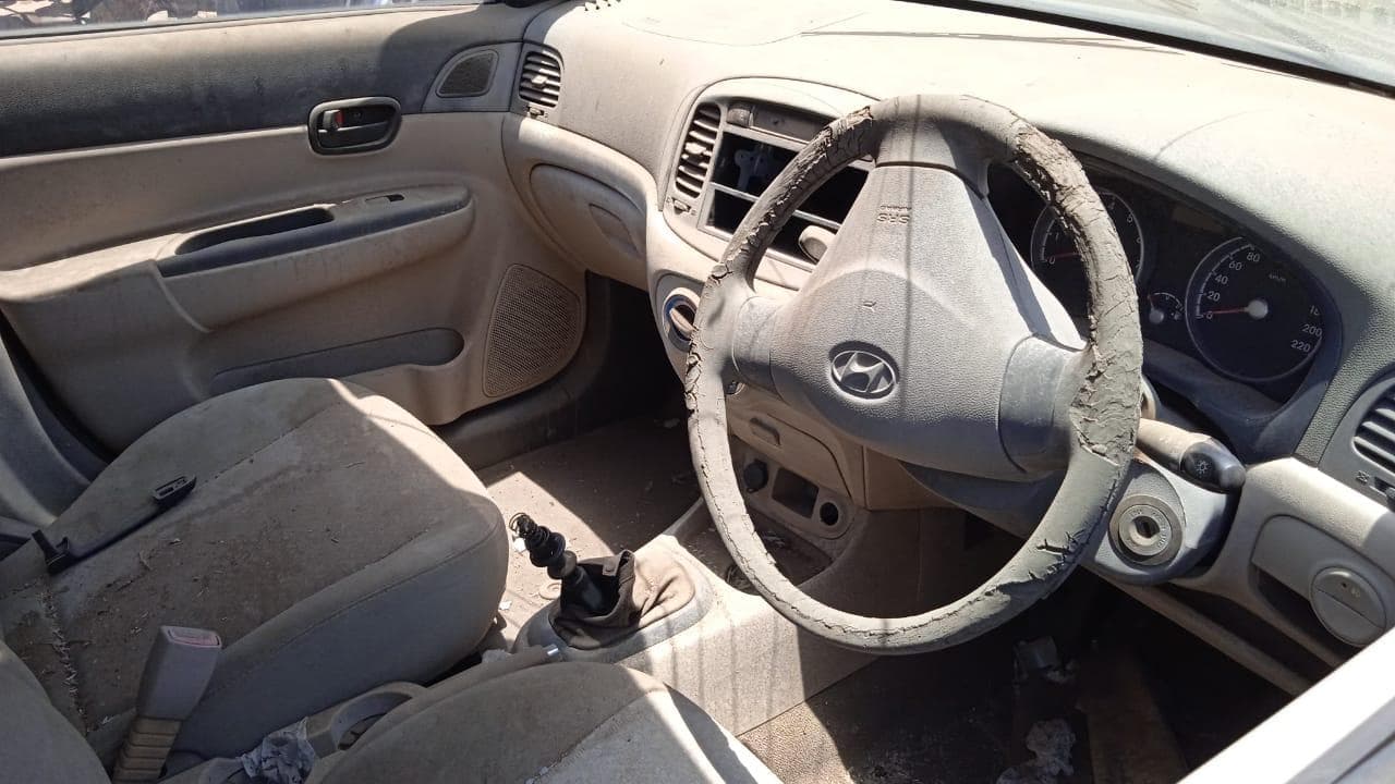Hyundai Accent — image 5
