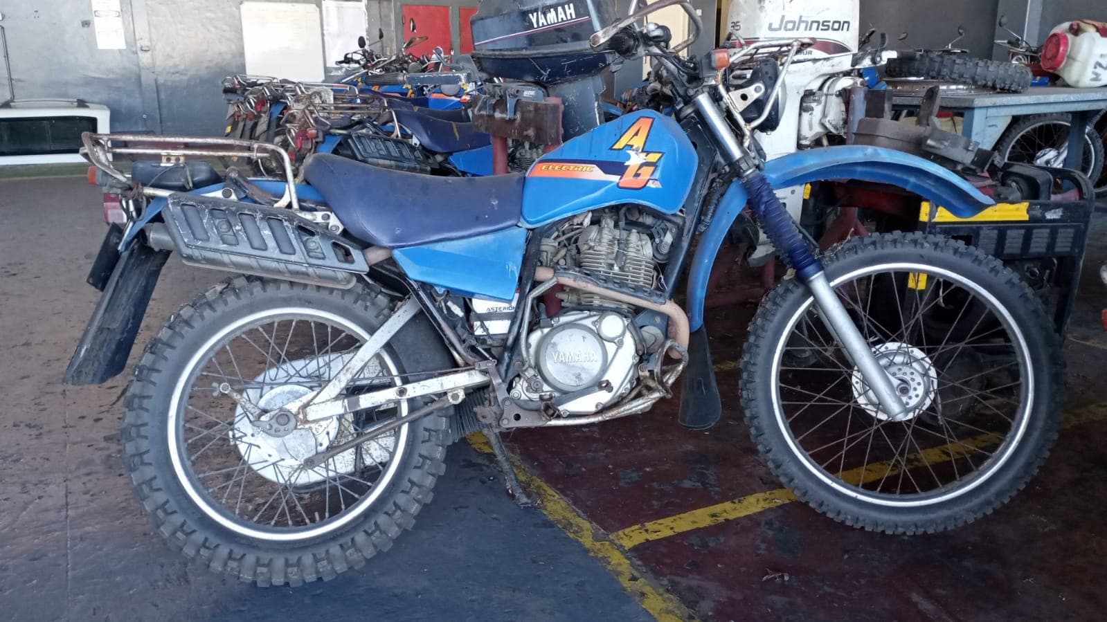Motorizada YAMAHA