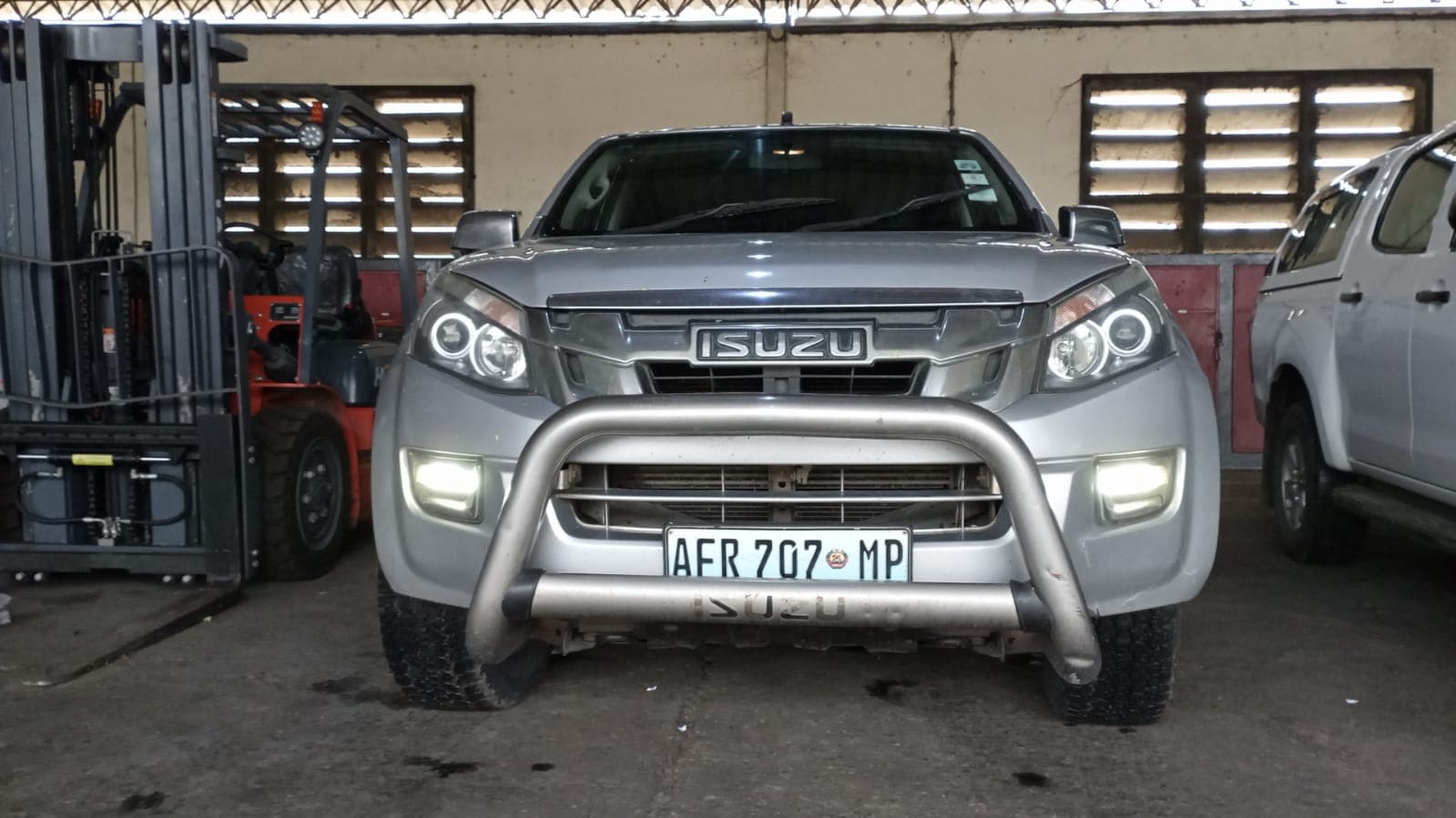 ISUZU KB 300D — imagen 9