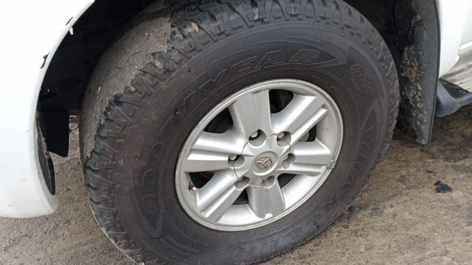 Viatura Toyota Hilux — imagen 4