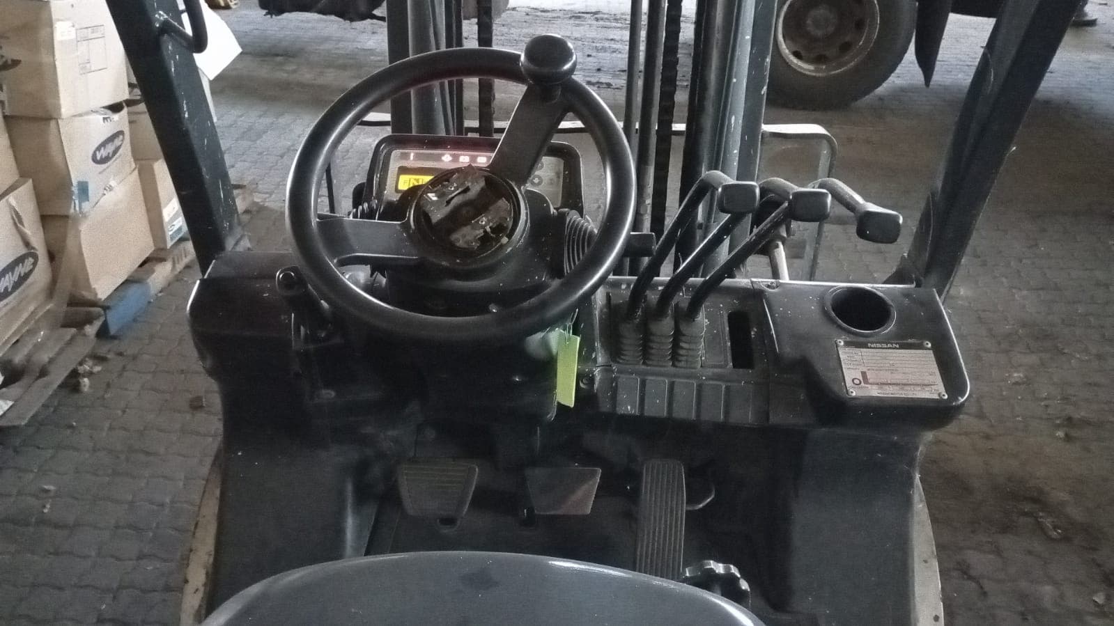 Forklift Nissan — image 5