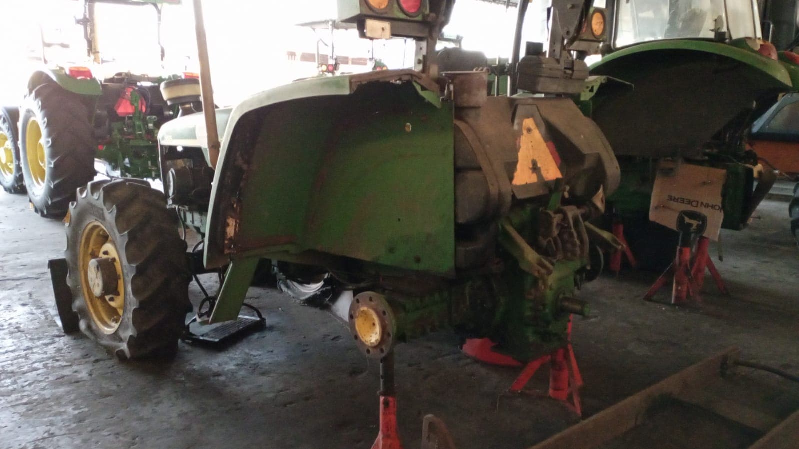 Trator  John Deerecom — image 3