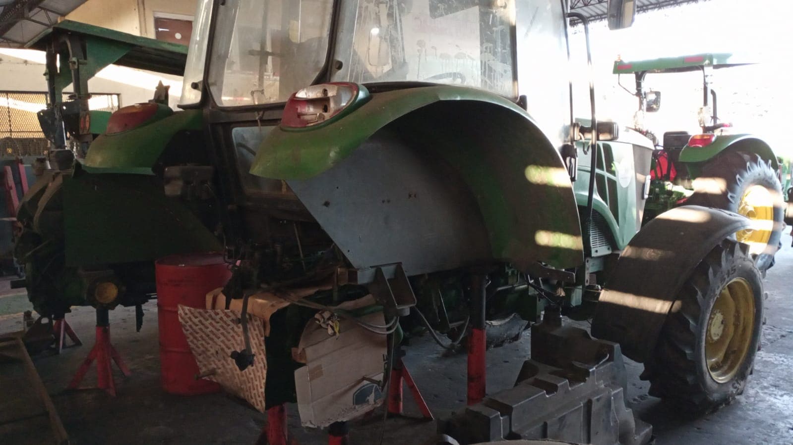 Trator John Deere — imagen 4