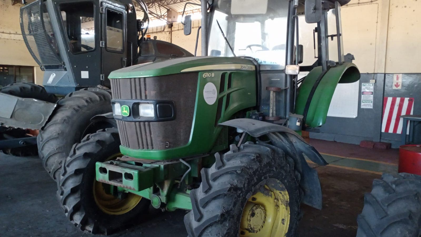 Trator John Deere