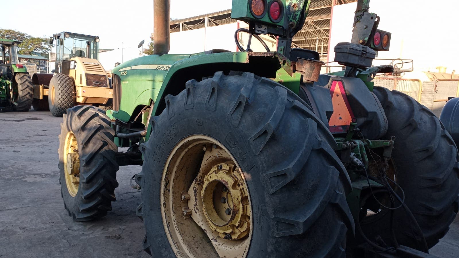 Trator John Deere — imagen 6