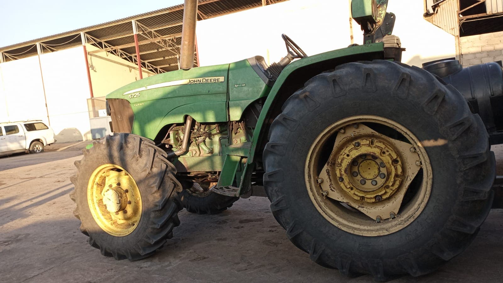 Trator John Deere — imagen 1