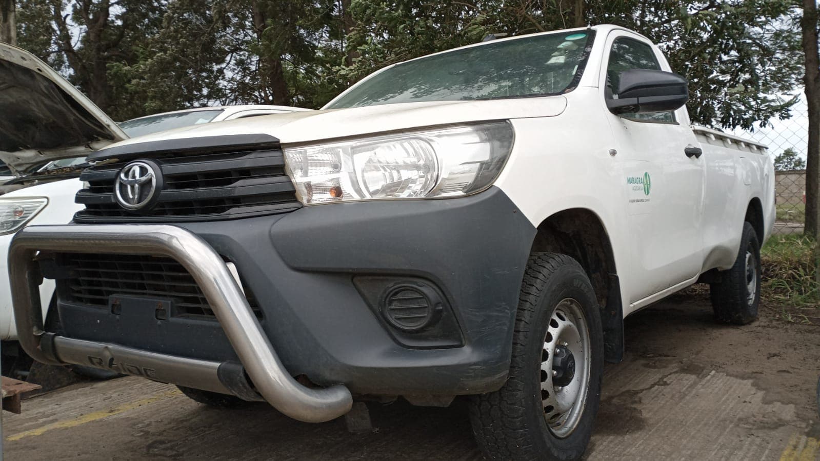 Toyota Hilux — image 1