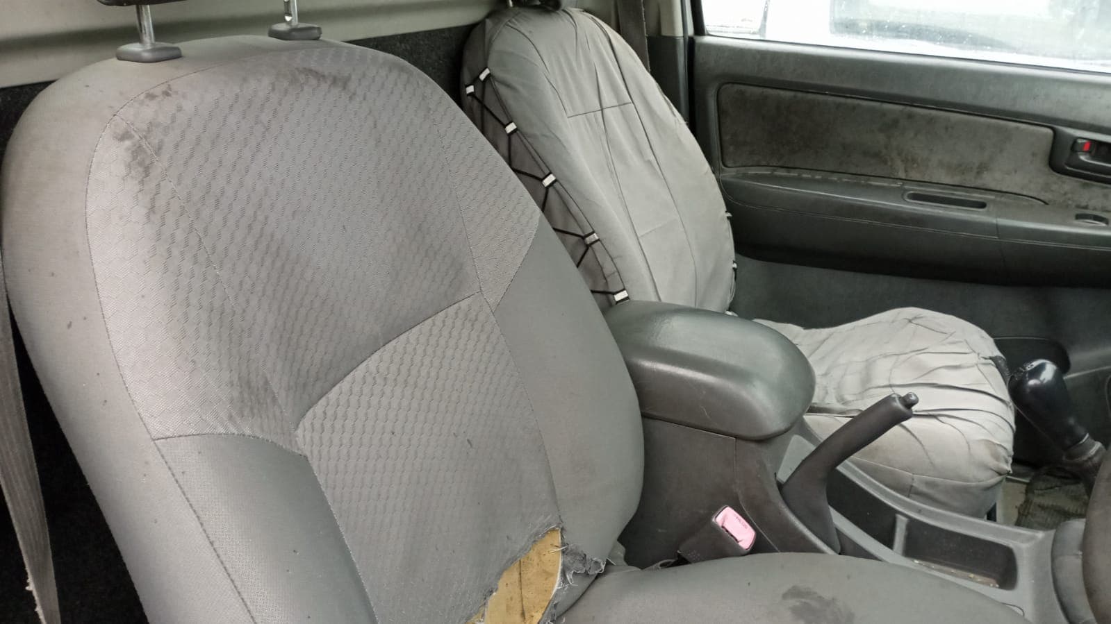 Toyota Hilux — image 6