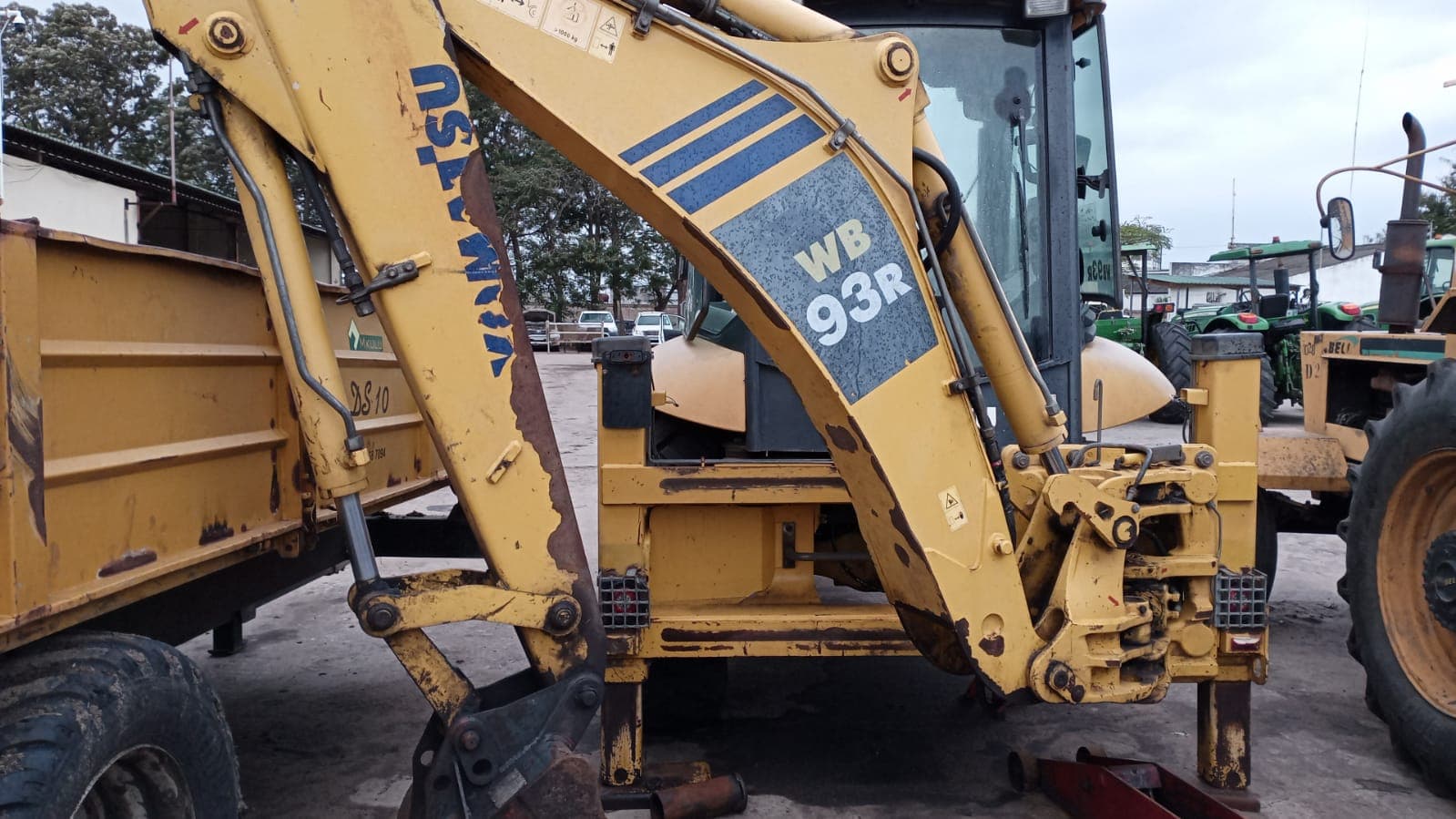 TLB komatsu — imagem 4