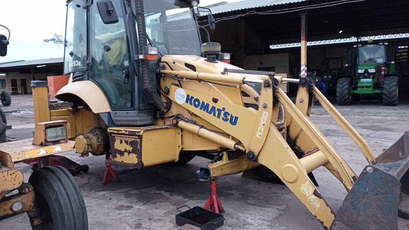 TLB komatsu — imagem 3