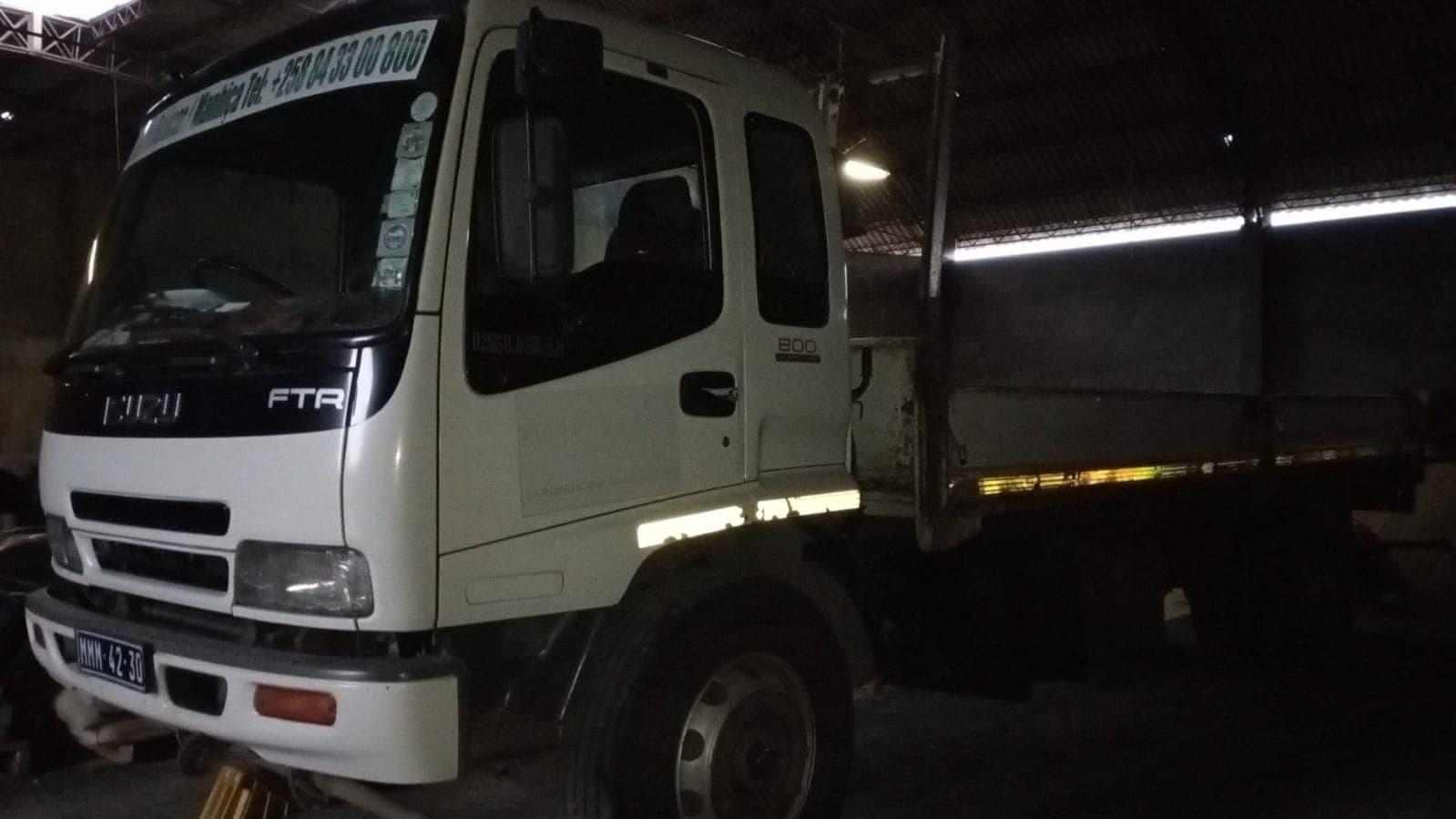 Camião ISUZU FTR800 — image 2