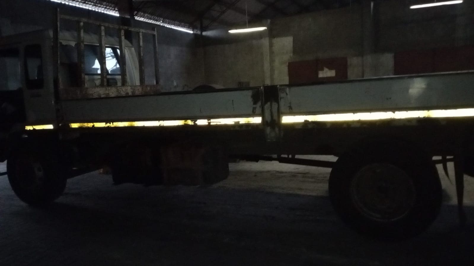Camião ISUZU FTR800 — image 6