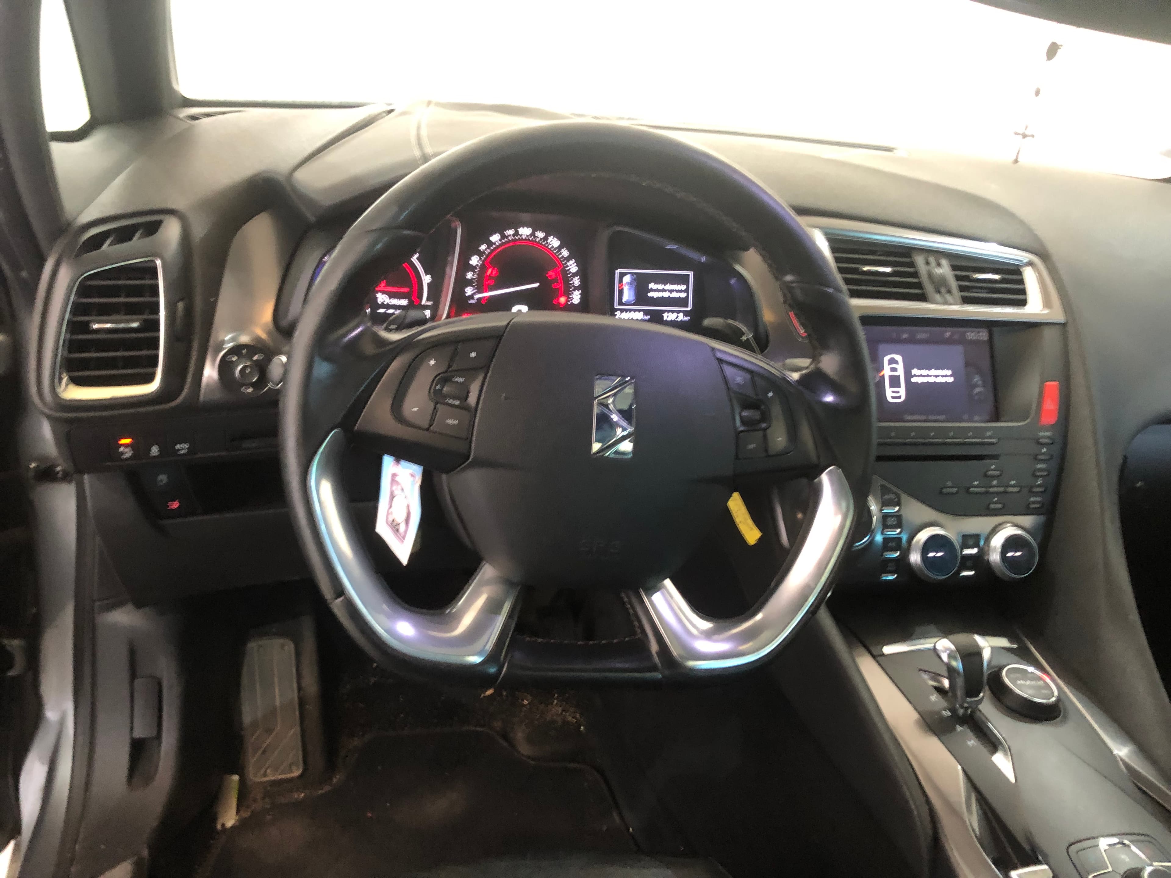 Citroën DS5 Hybrid · Ano 2012 — imagem 30