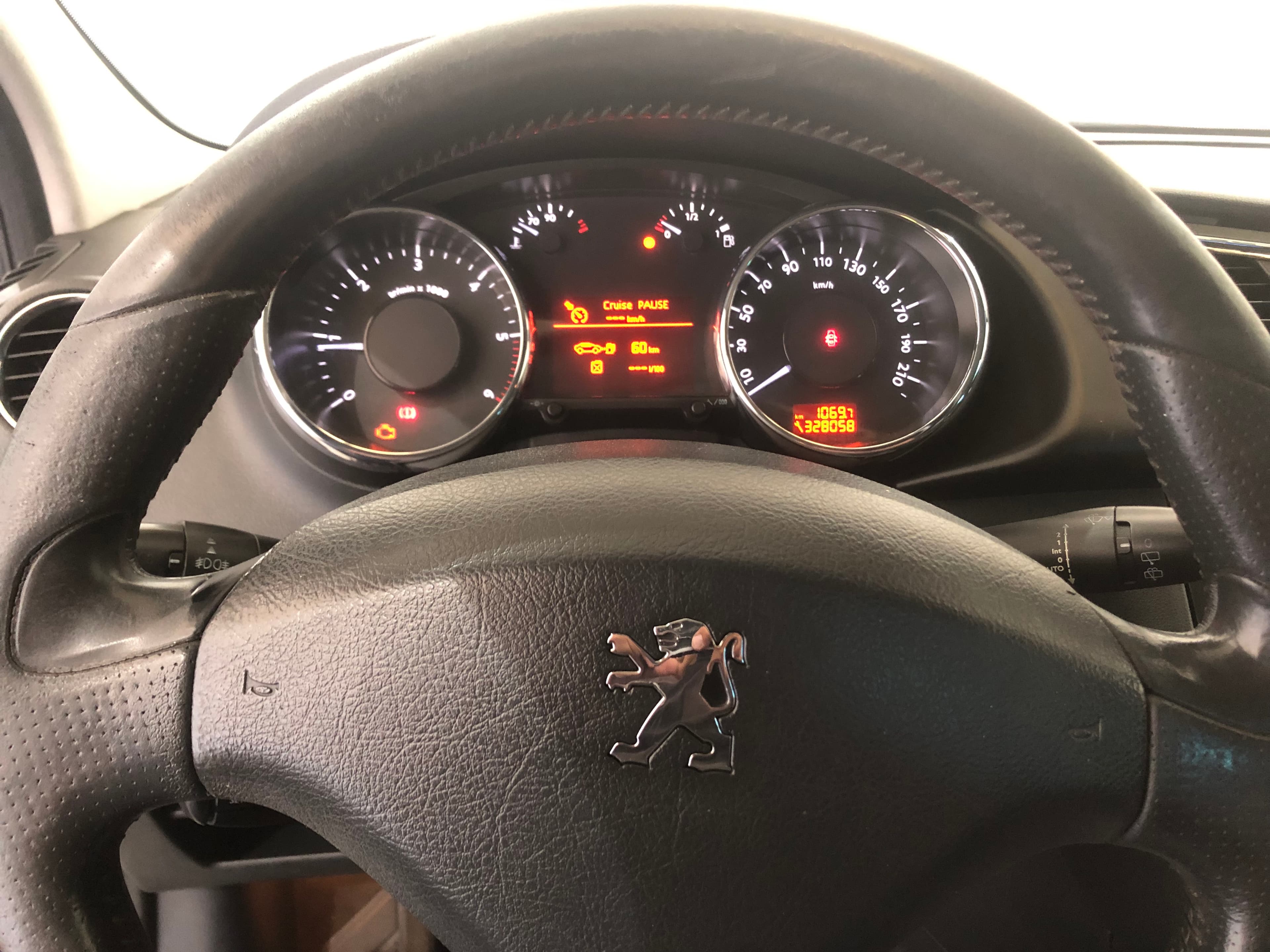 Peugeot 3008 · Ano 2009 — image 31