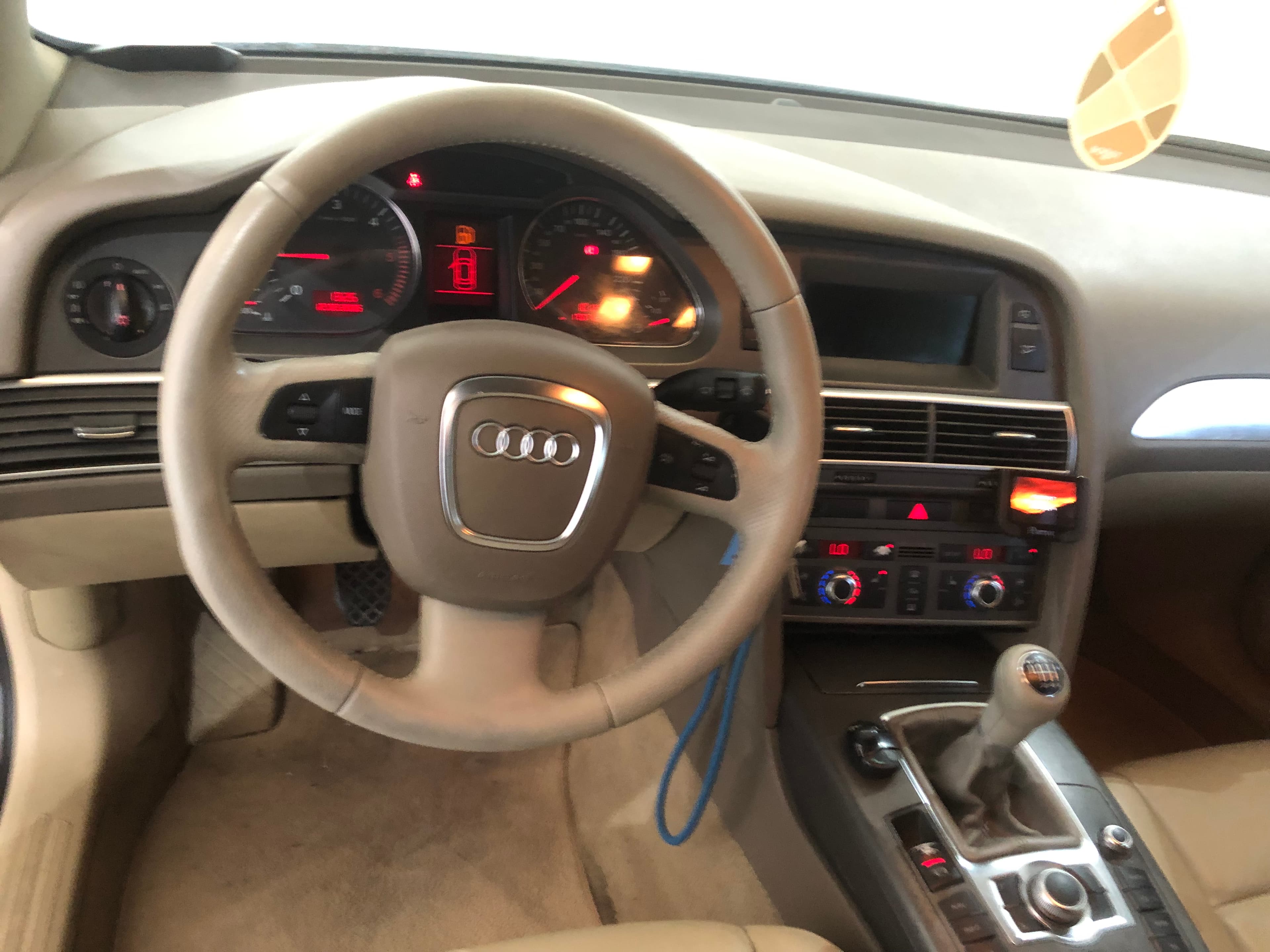 Audi A6 2.0 TDI · Ano 2005 — imagen 21