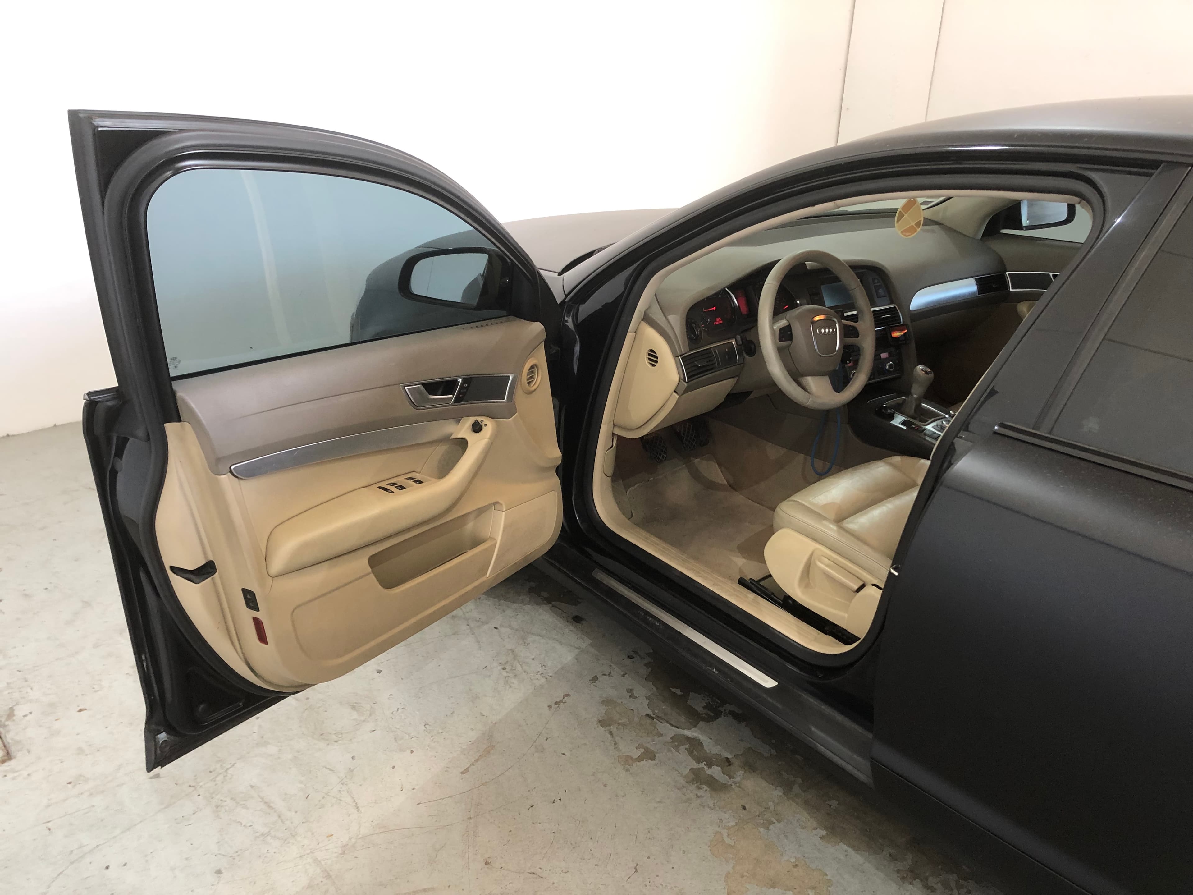 Audi A6 2.0 TDI · Ano 2005 — imagen 17