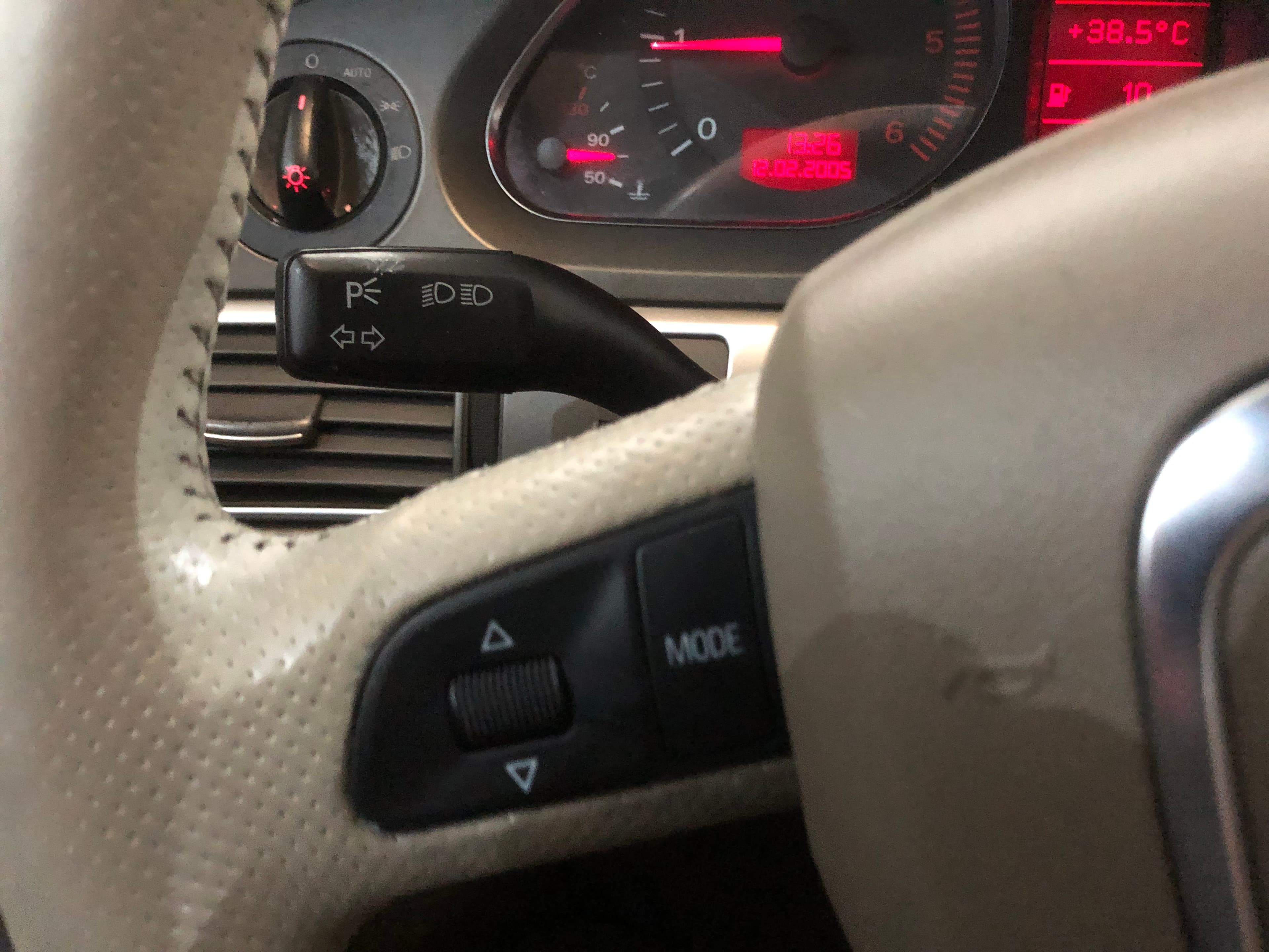 Audi A6 2.0 TDI · Ano 2005 — imagen 24