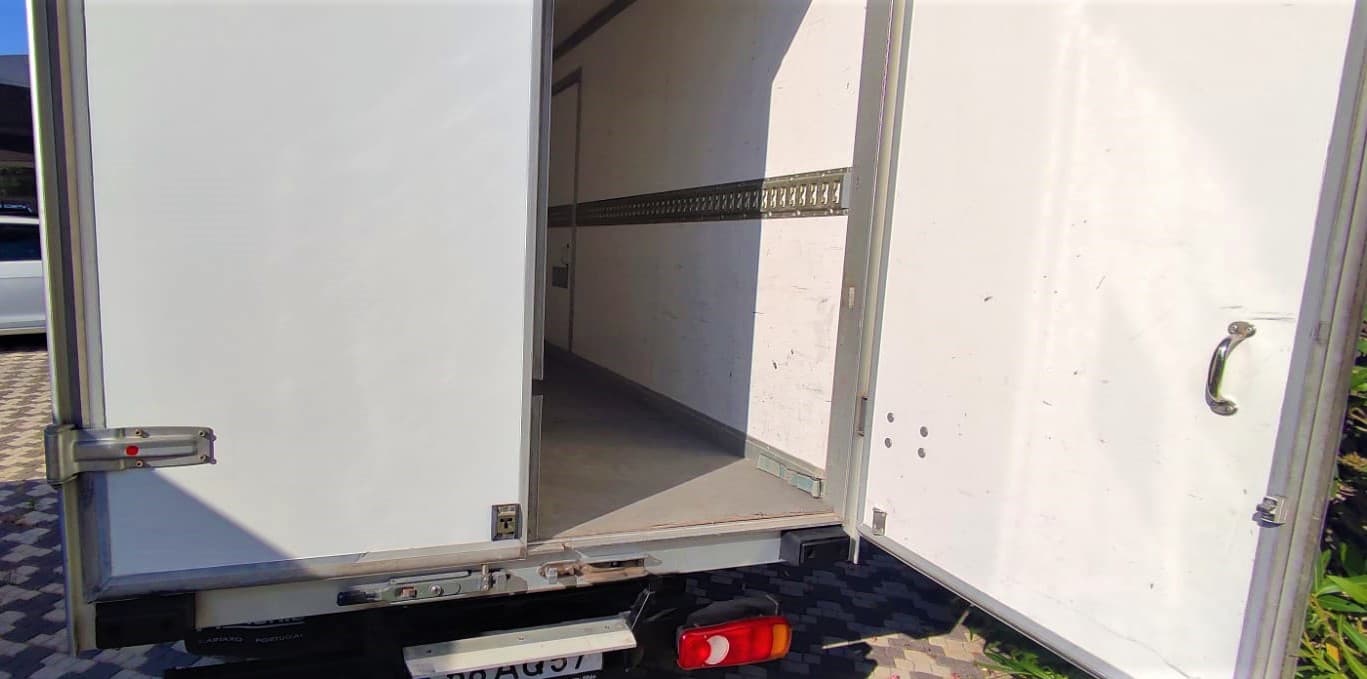Nissan Cabstar — image 4