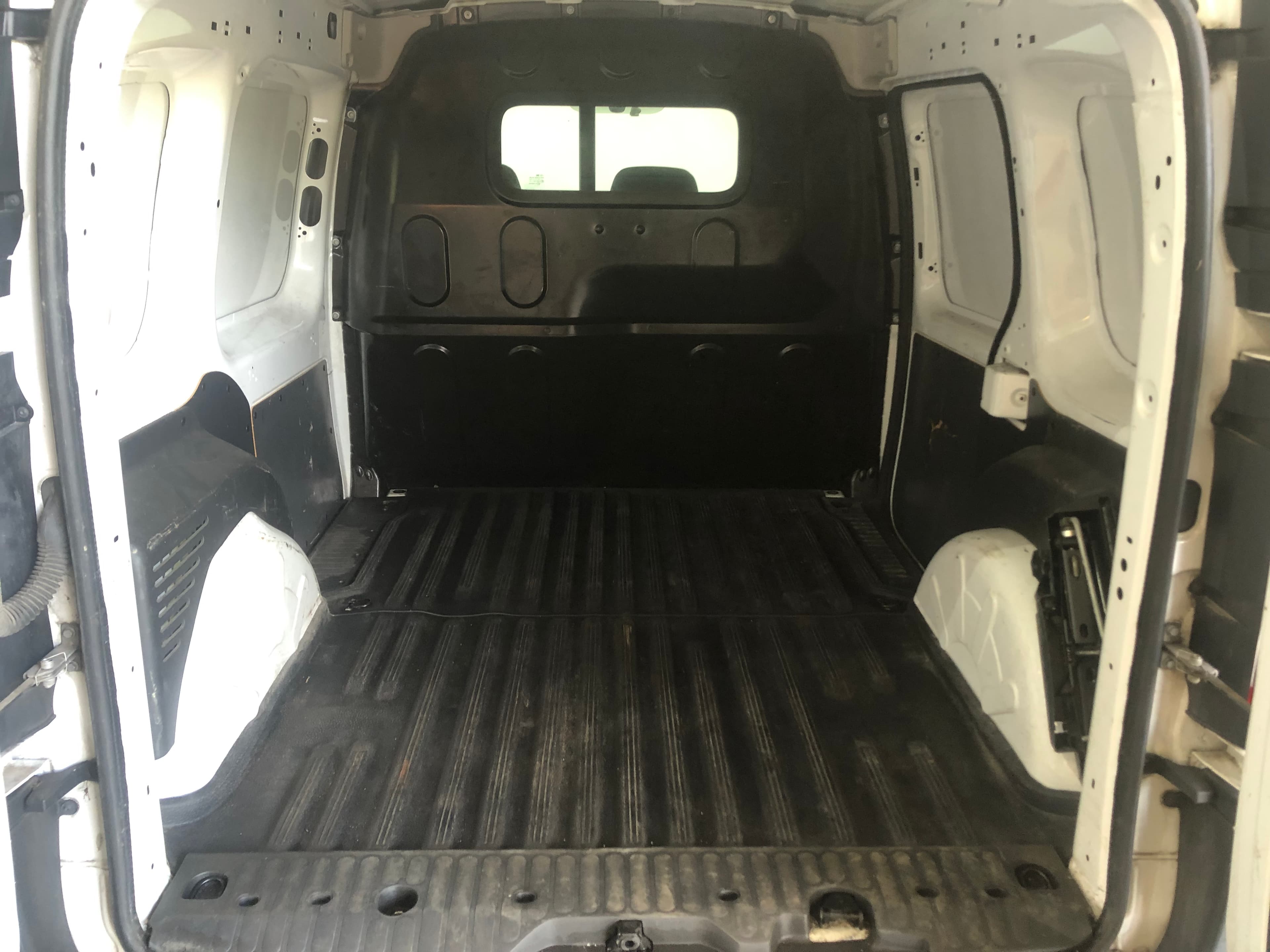 Renault Kangoo · Ano 2017 — imagen 8
