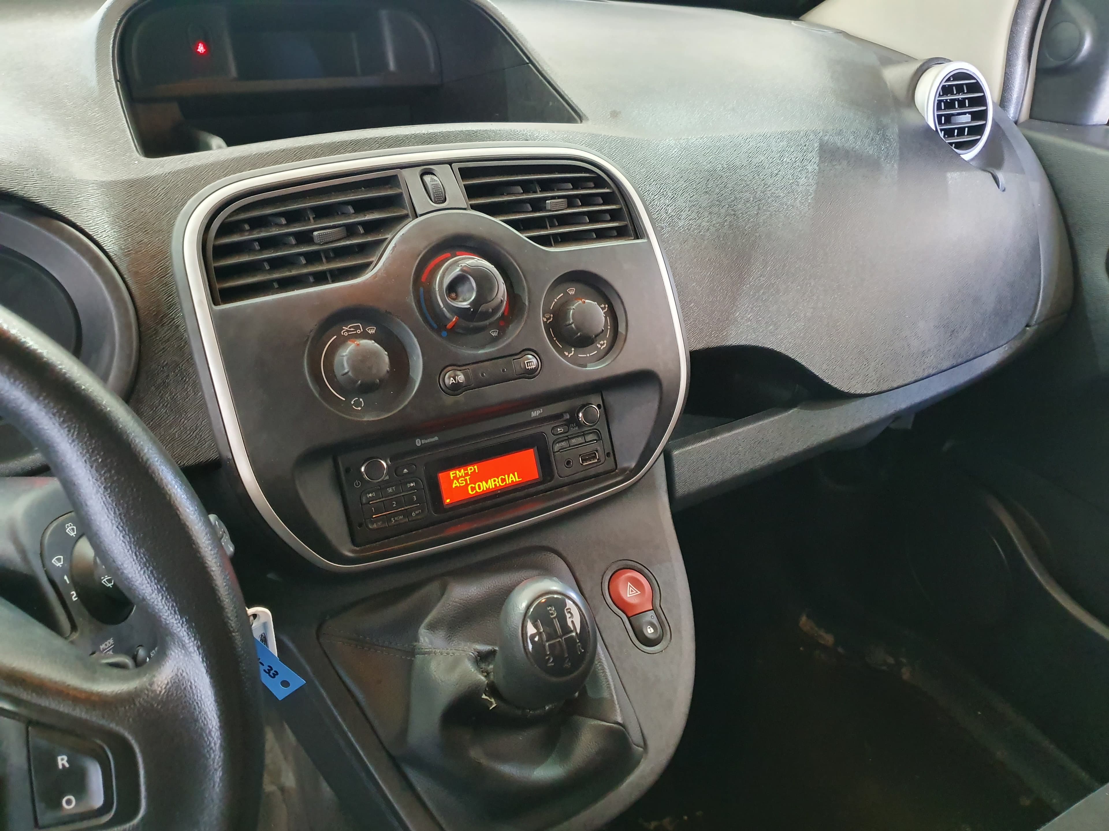 Renault Kangoo · Ano 2016 — imagem 27