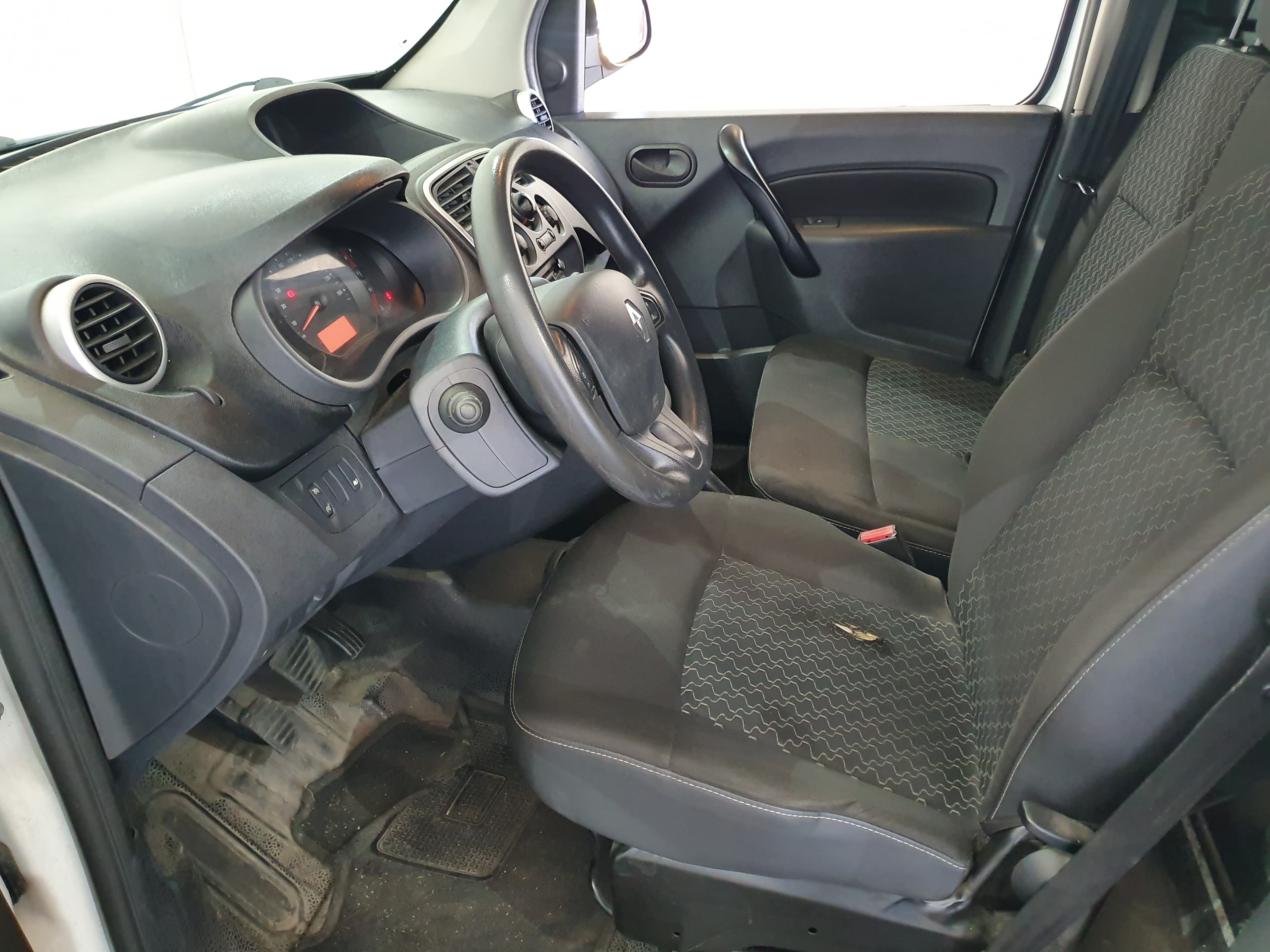 Renault Kangoo · Ano 2016 — imagem 24