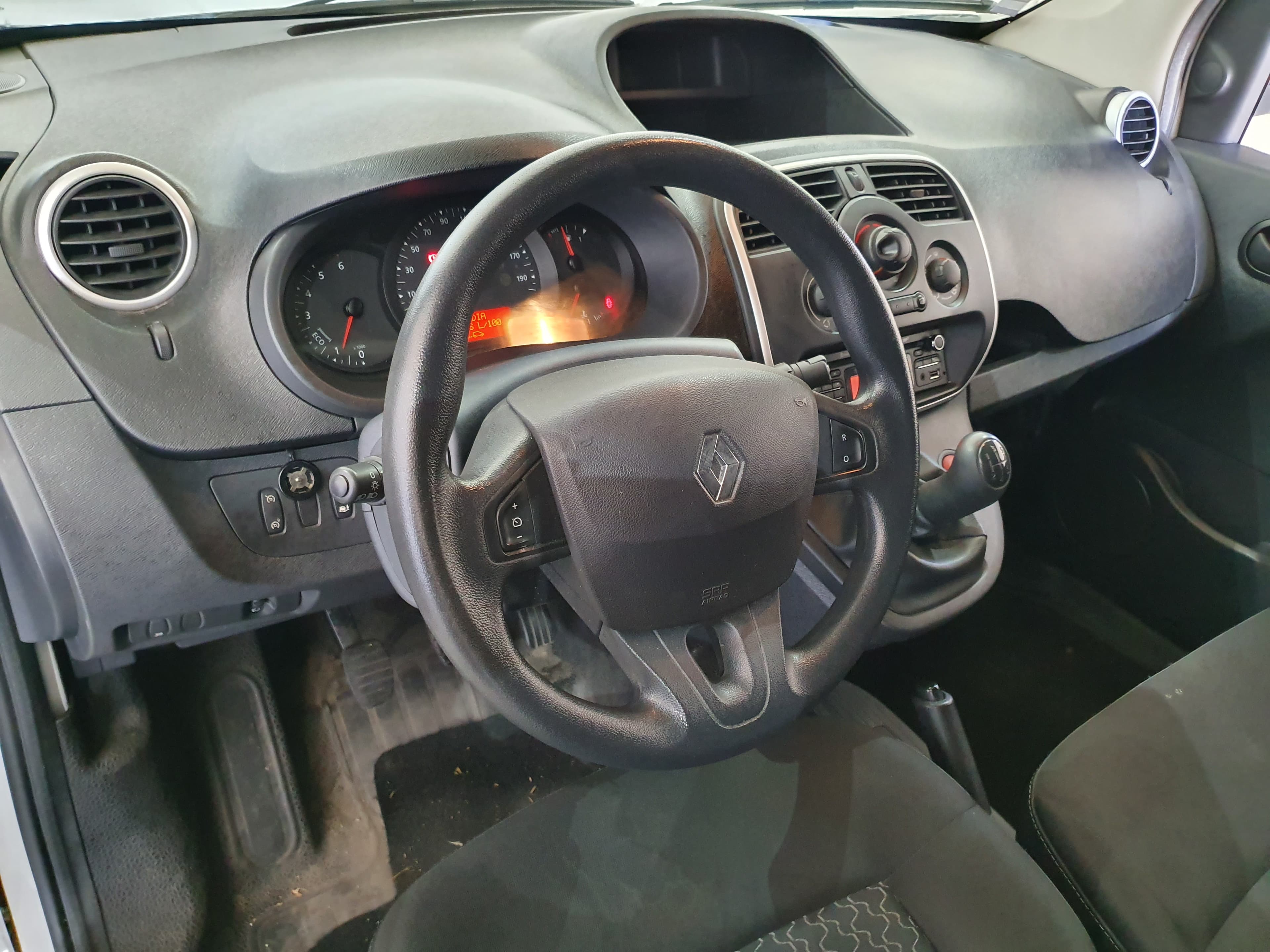 Renault Kangoo · Ano 2016 — imagem 22