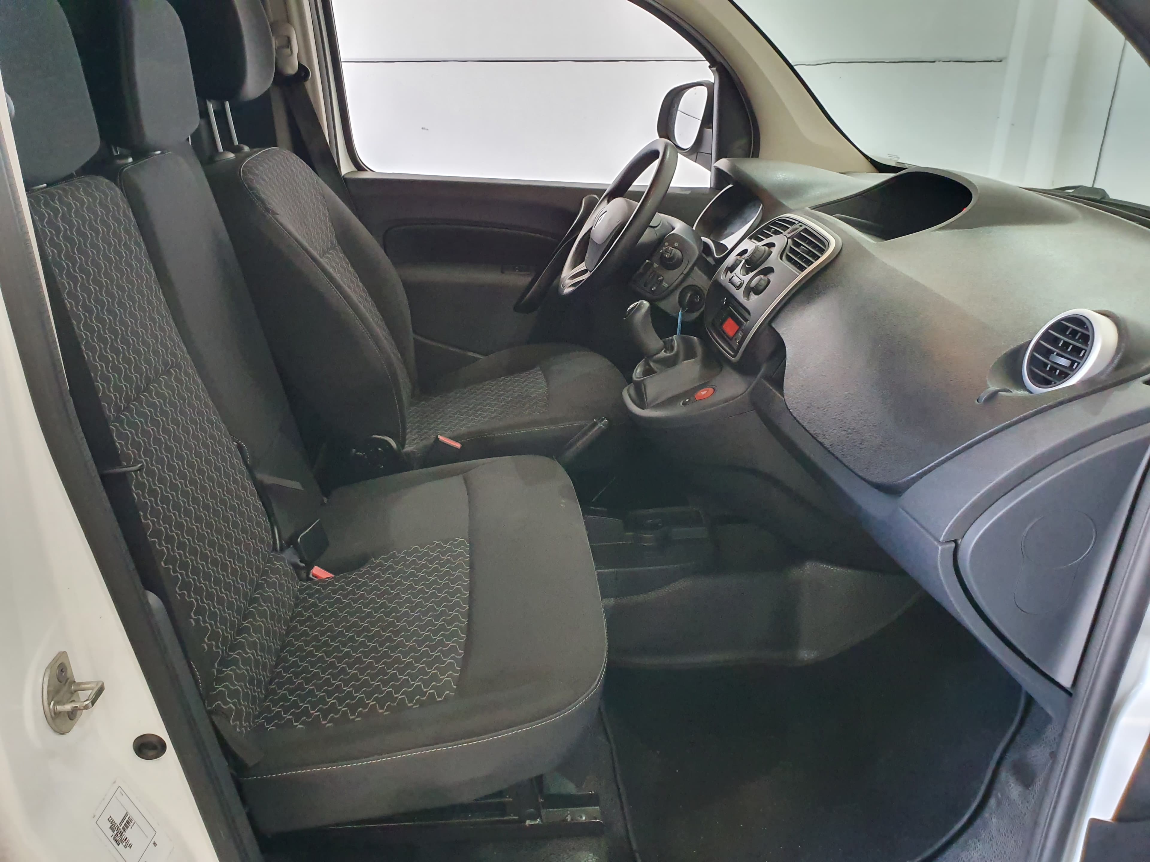Renault Kangoo · Ano 2016 — imagem 18
