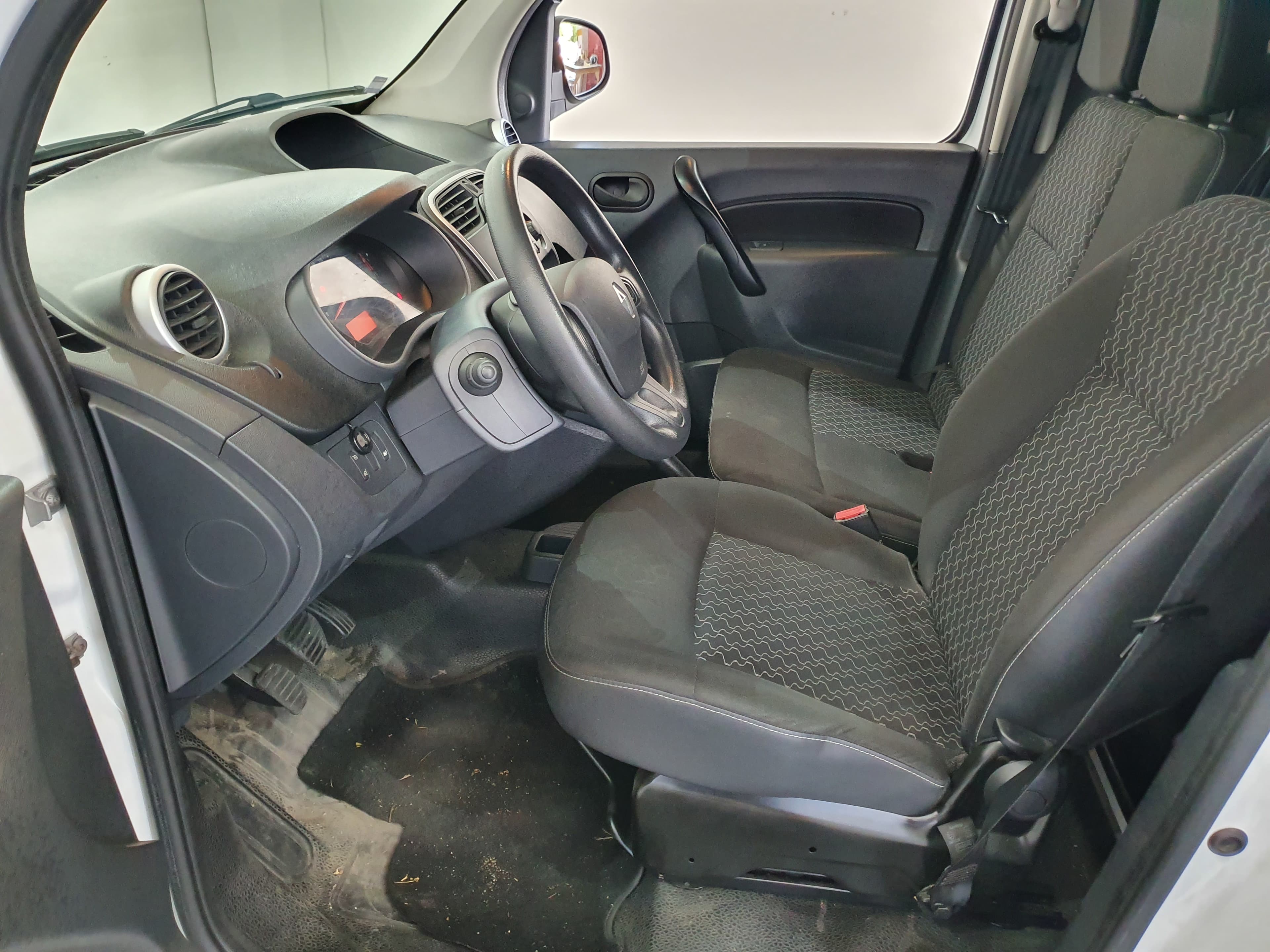 Renault Kangoo · Ano 2016 — imagem 21