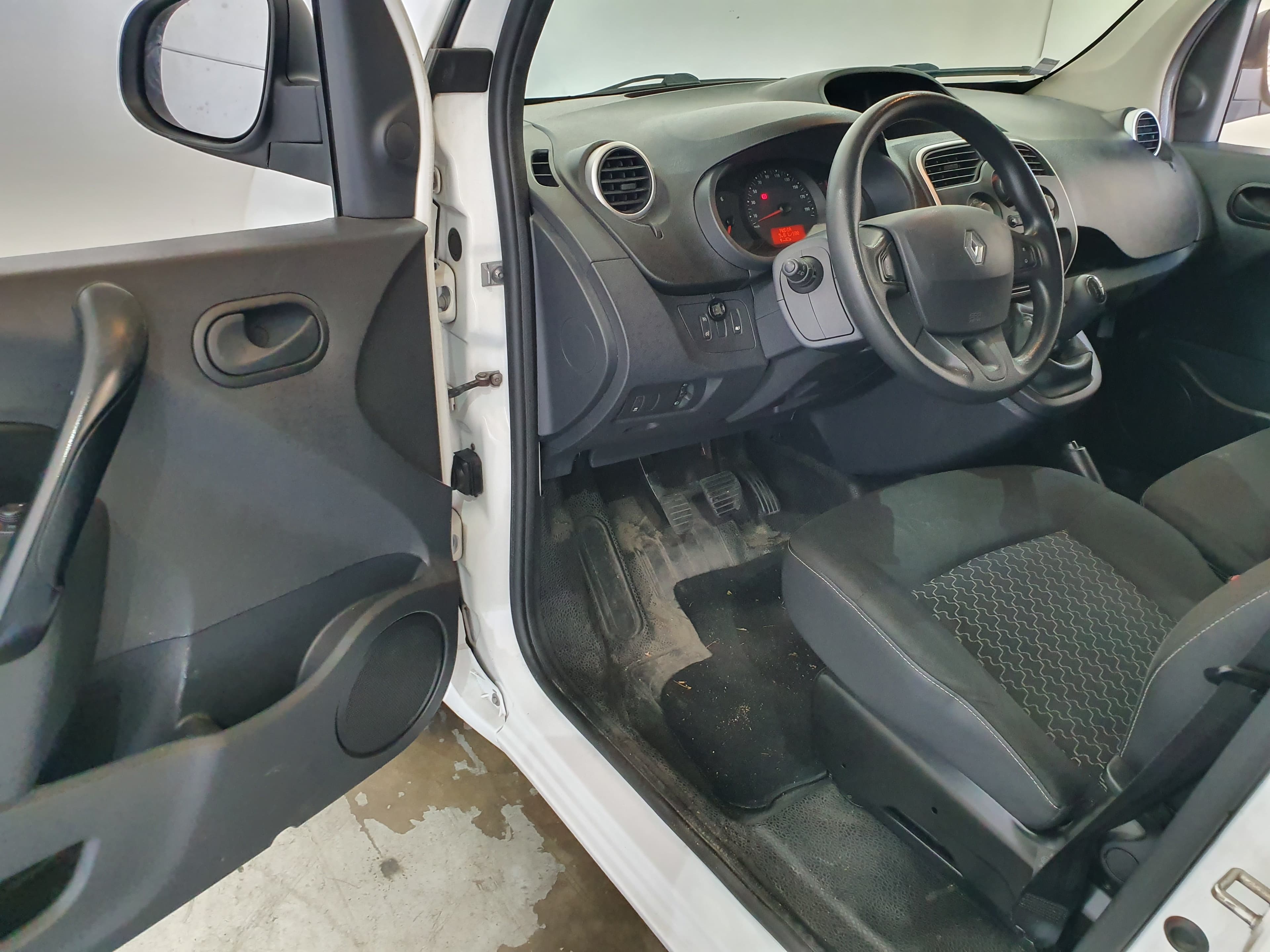 Renault Kangoo · Ano 2016 — imagem 23