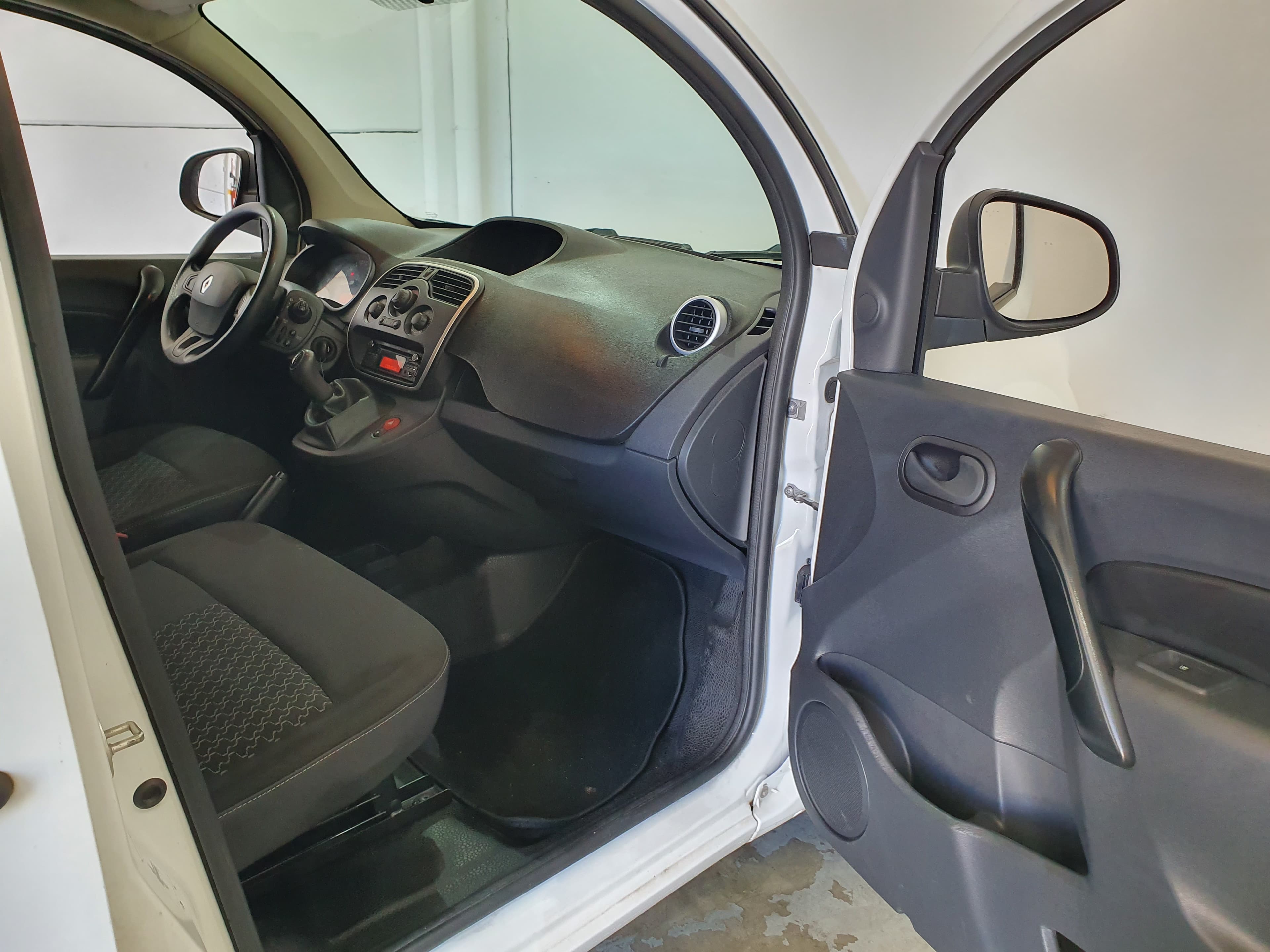 Renault Kangoo · Ano 2016 — imagem 16