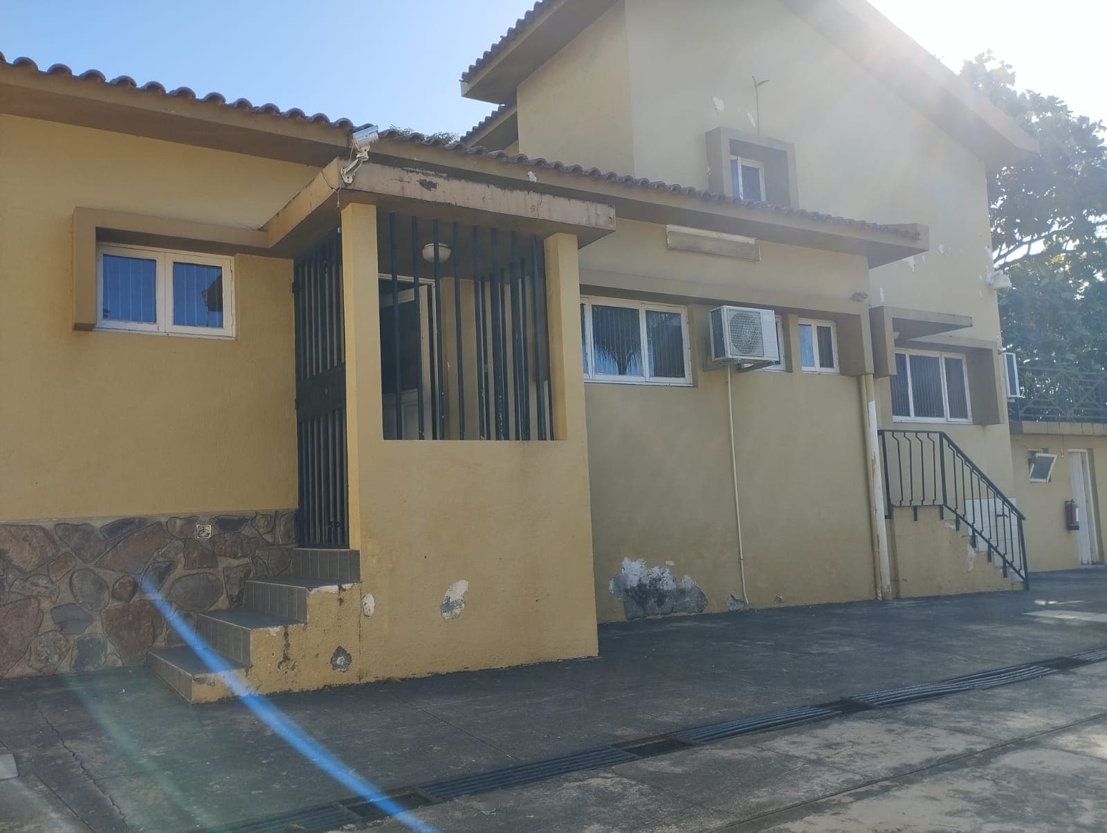 Moradia duplex T4 equipada — imagem 3