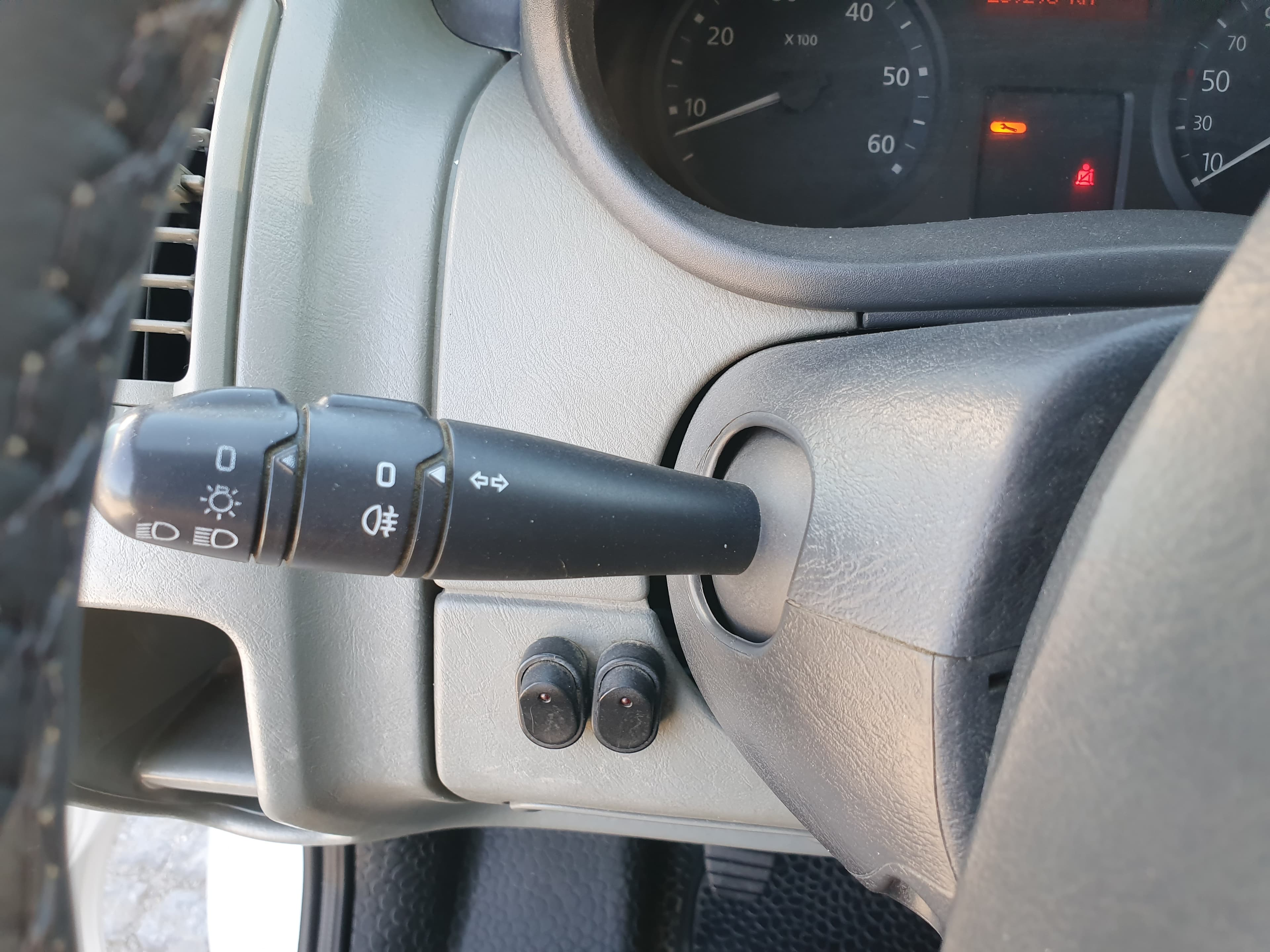 Renault Trafic · Ano 2014 — imagem 26