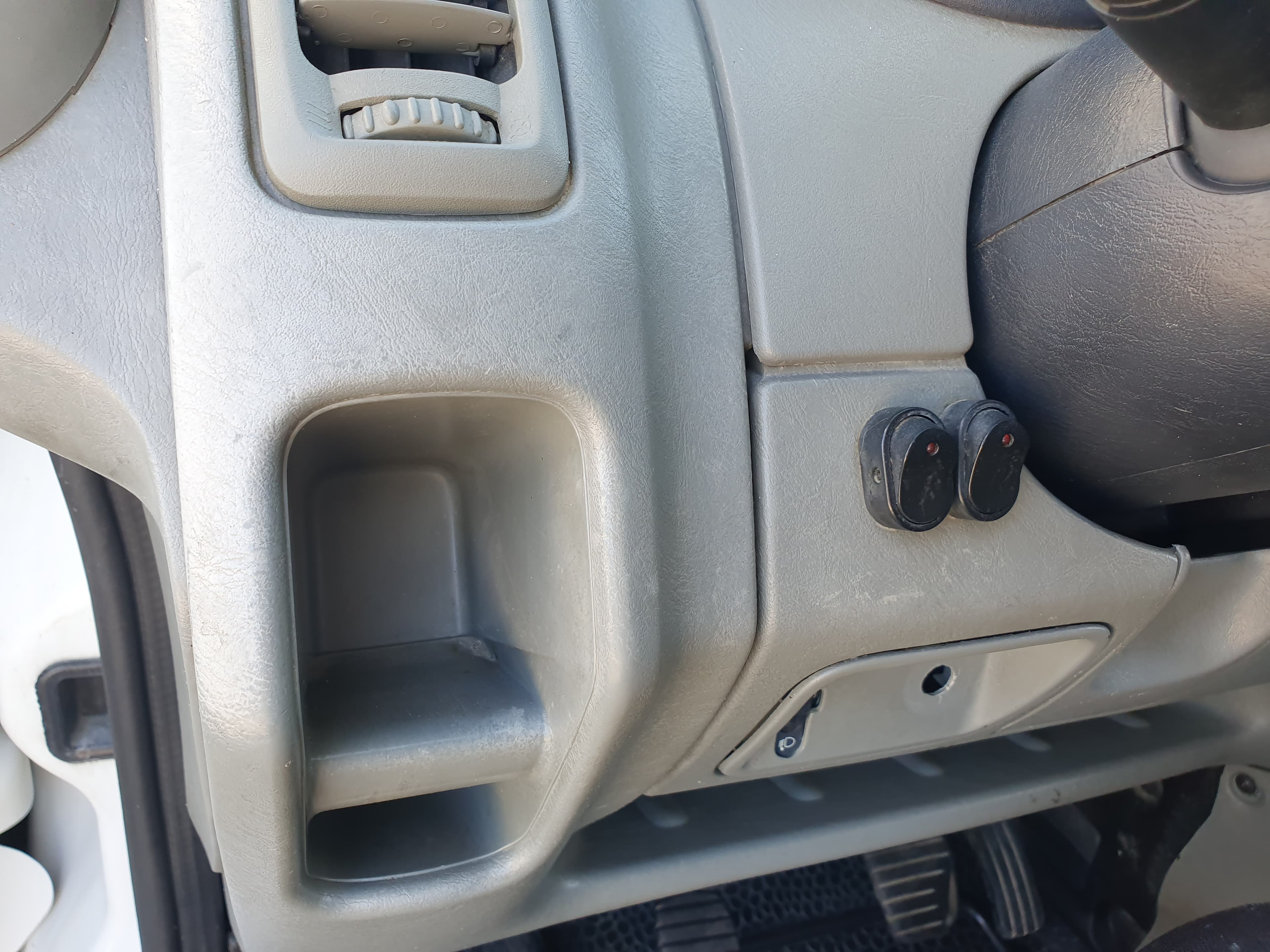 Renault Trafic · Ano 2014 — imagem 27
