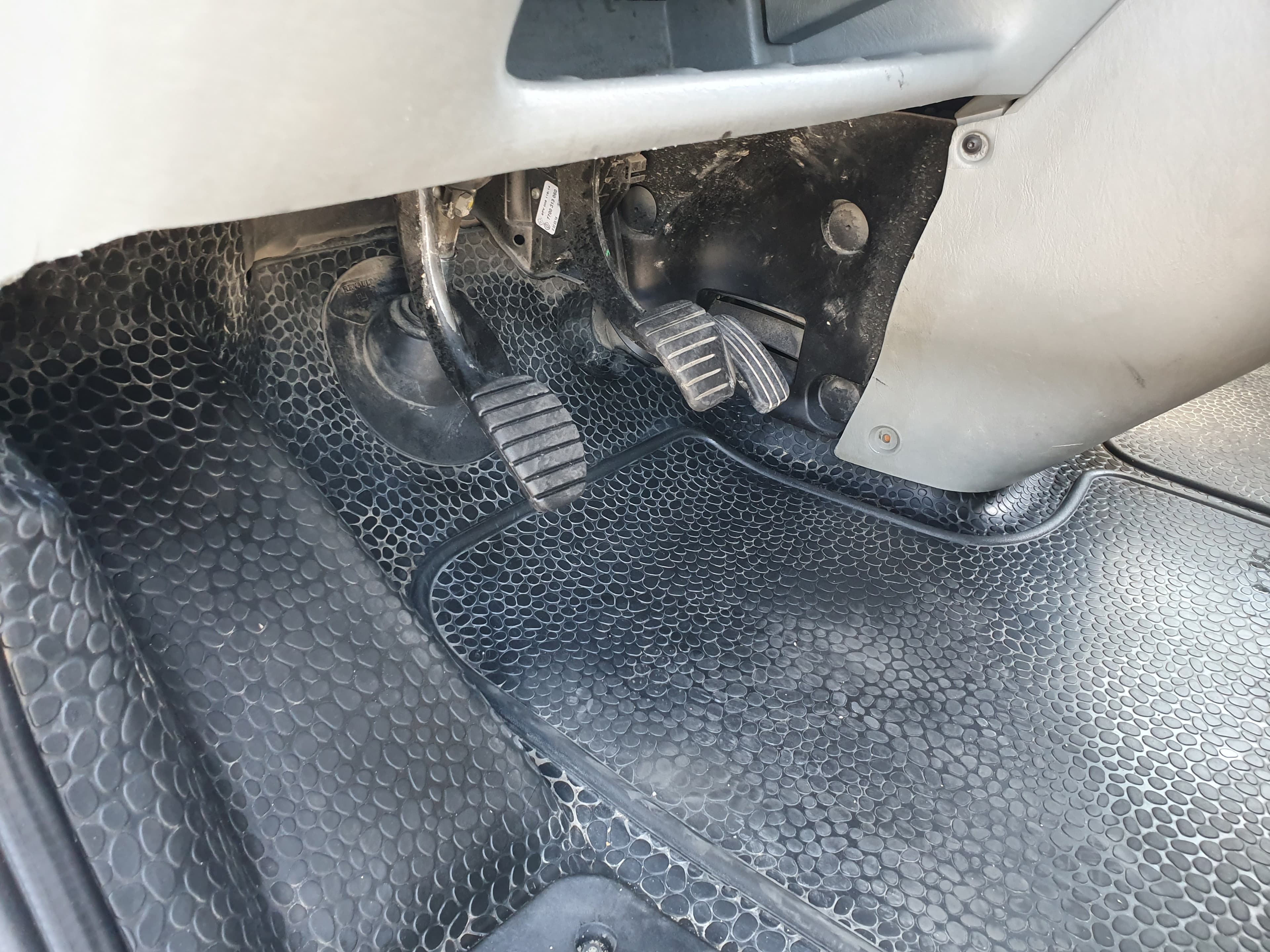 Renault Trafic · Ano 2014 — imagem 18