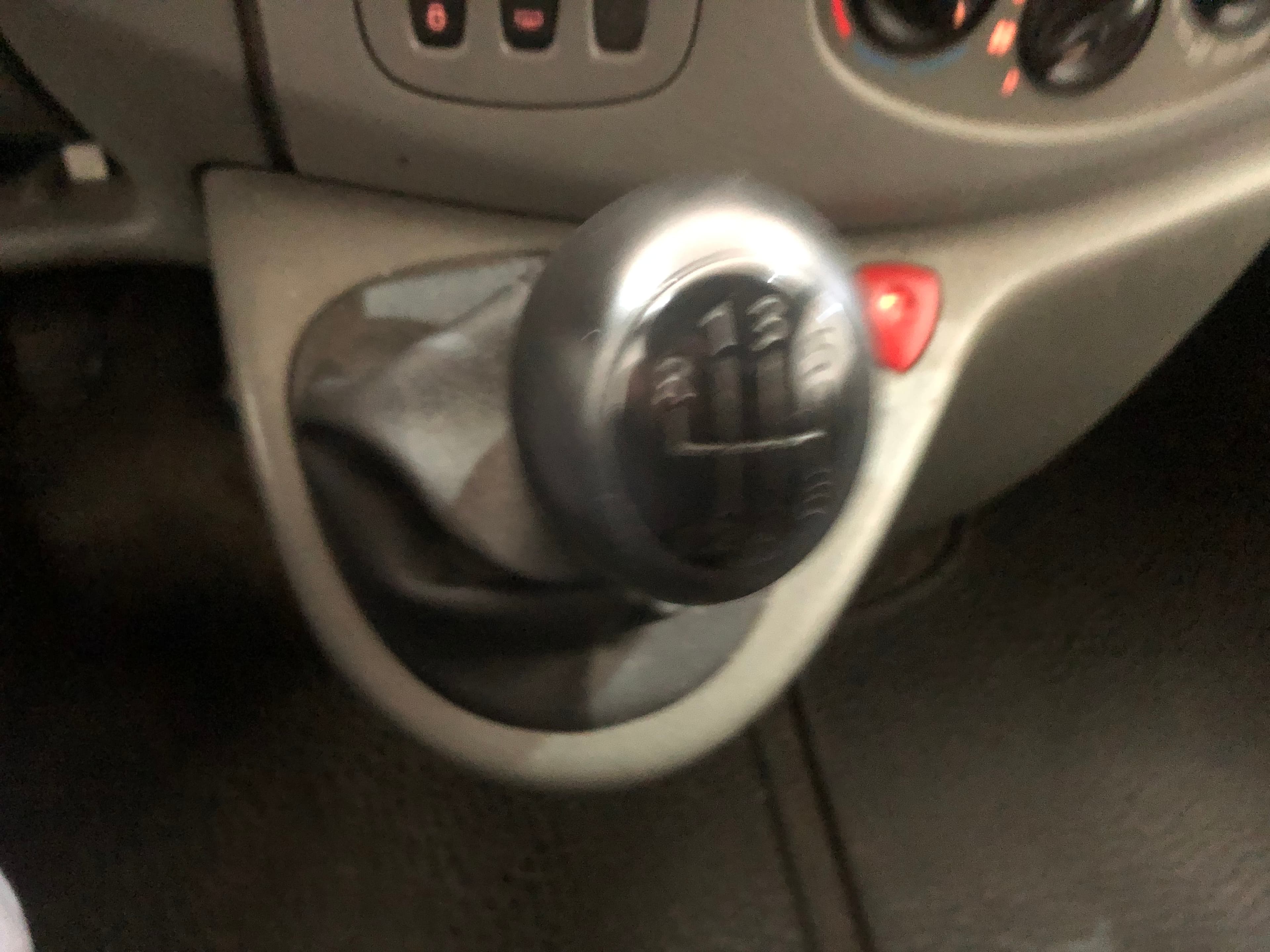 Renault Trafic 1.9 DCI — imagen 28