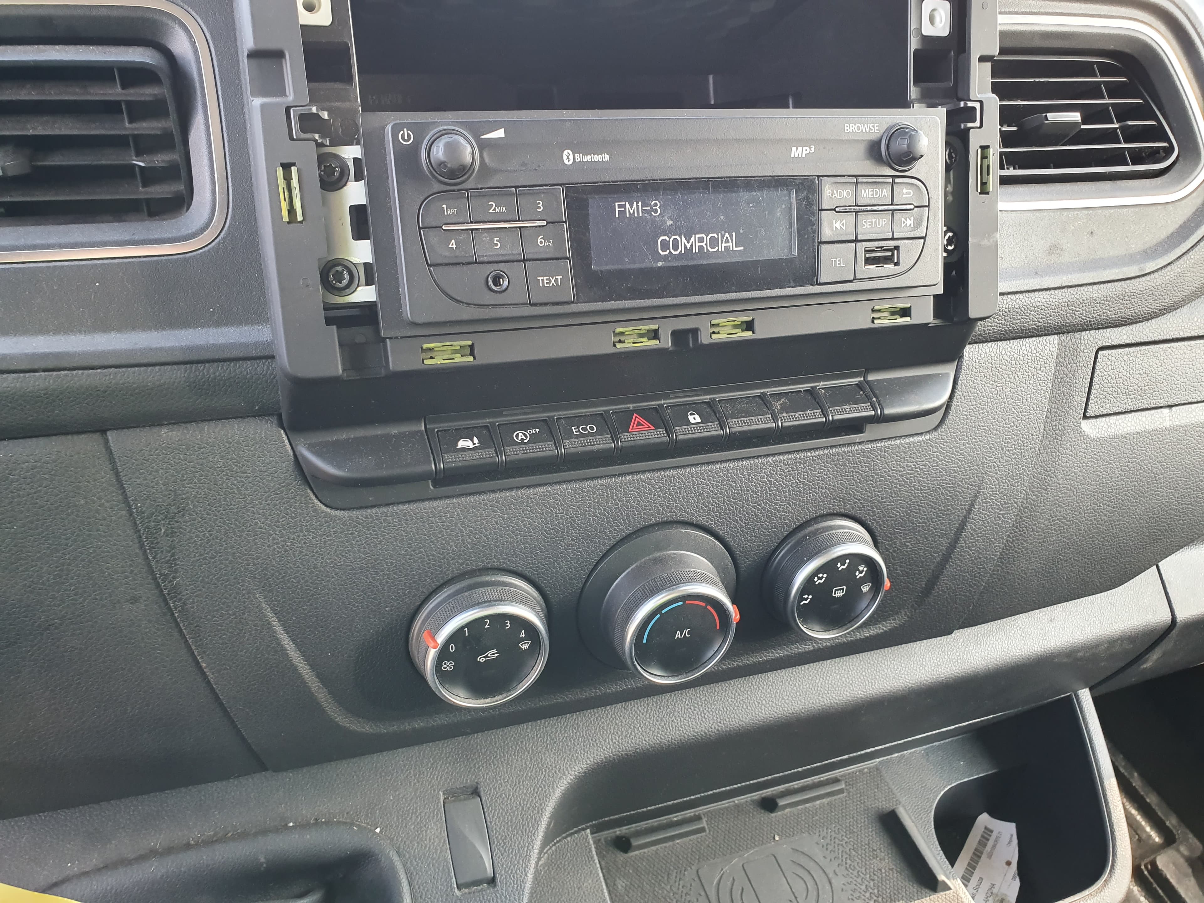 Renault Master 2.3 DCI · Ano 2020 — imagem 32