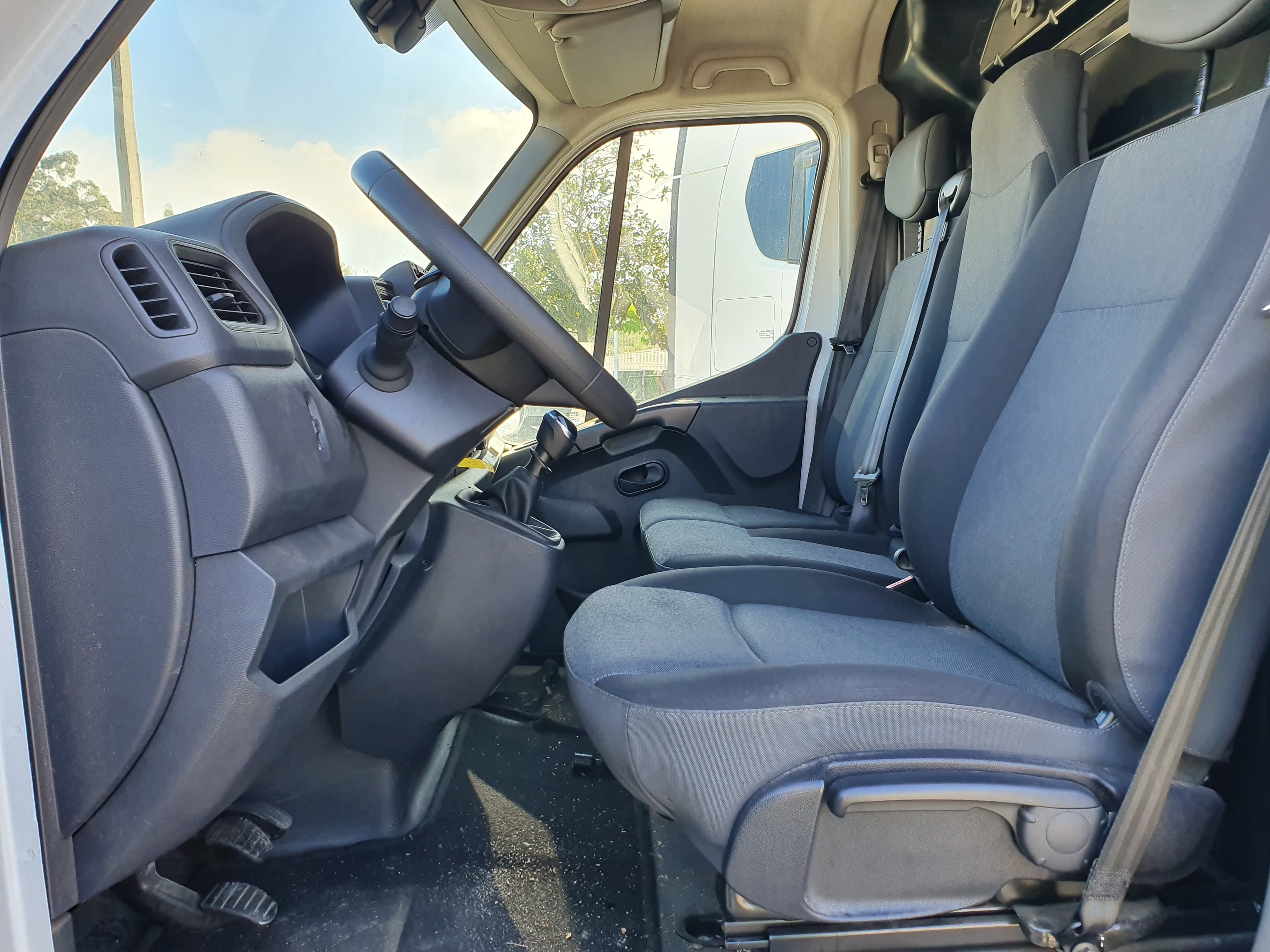 Renault Master 2.3 DCI · Ano 2020 — imagem 29