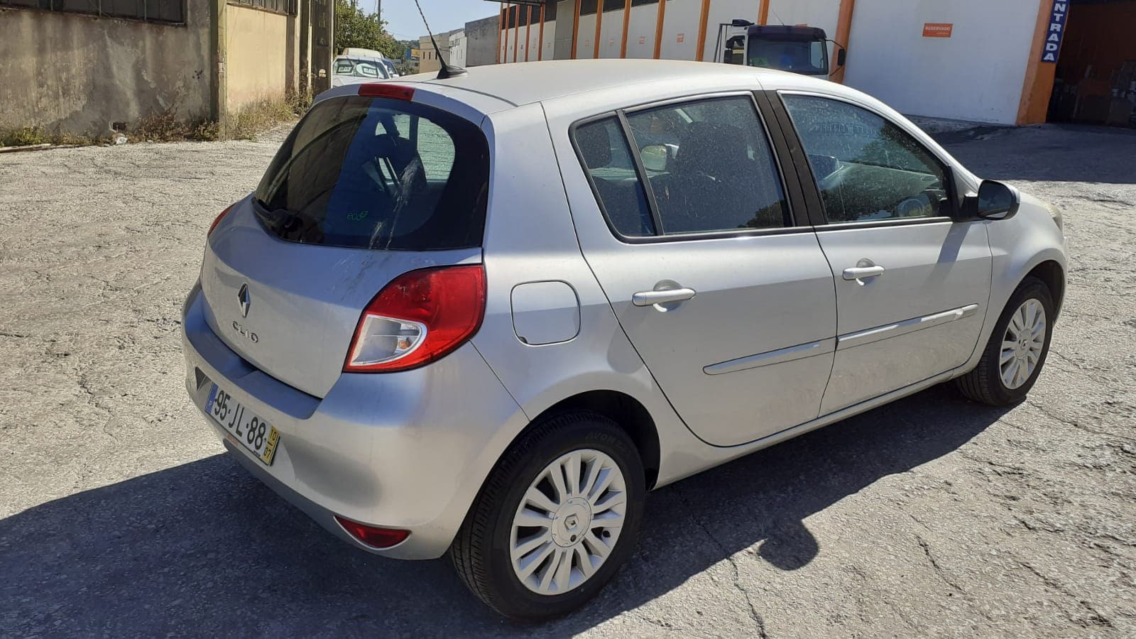 Renault Clio · Ano 2010 — imagen 6