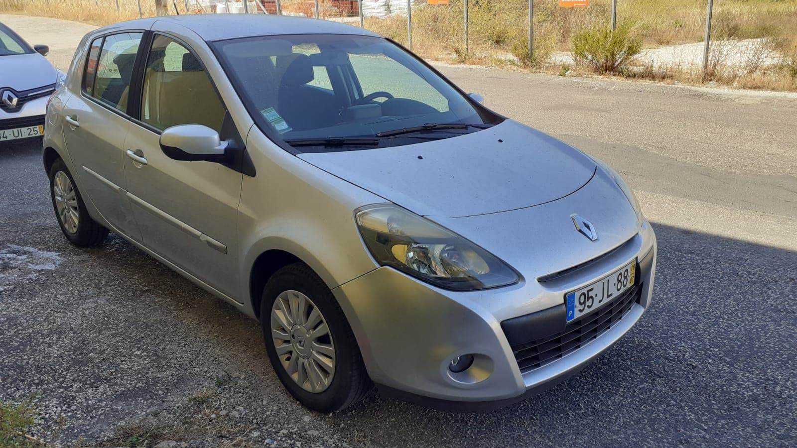 Renault Clio · Ano 2010 — imagen 4