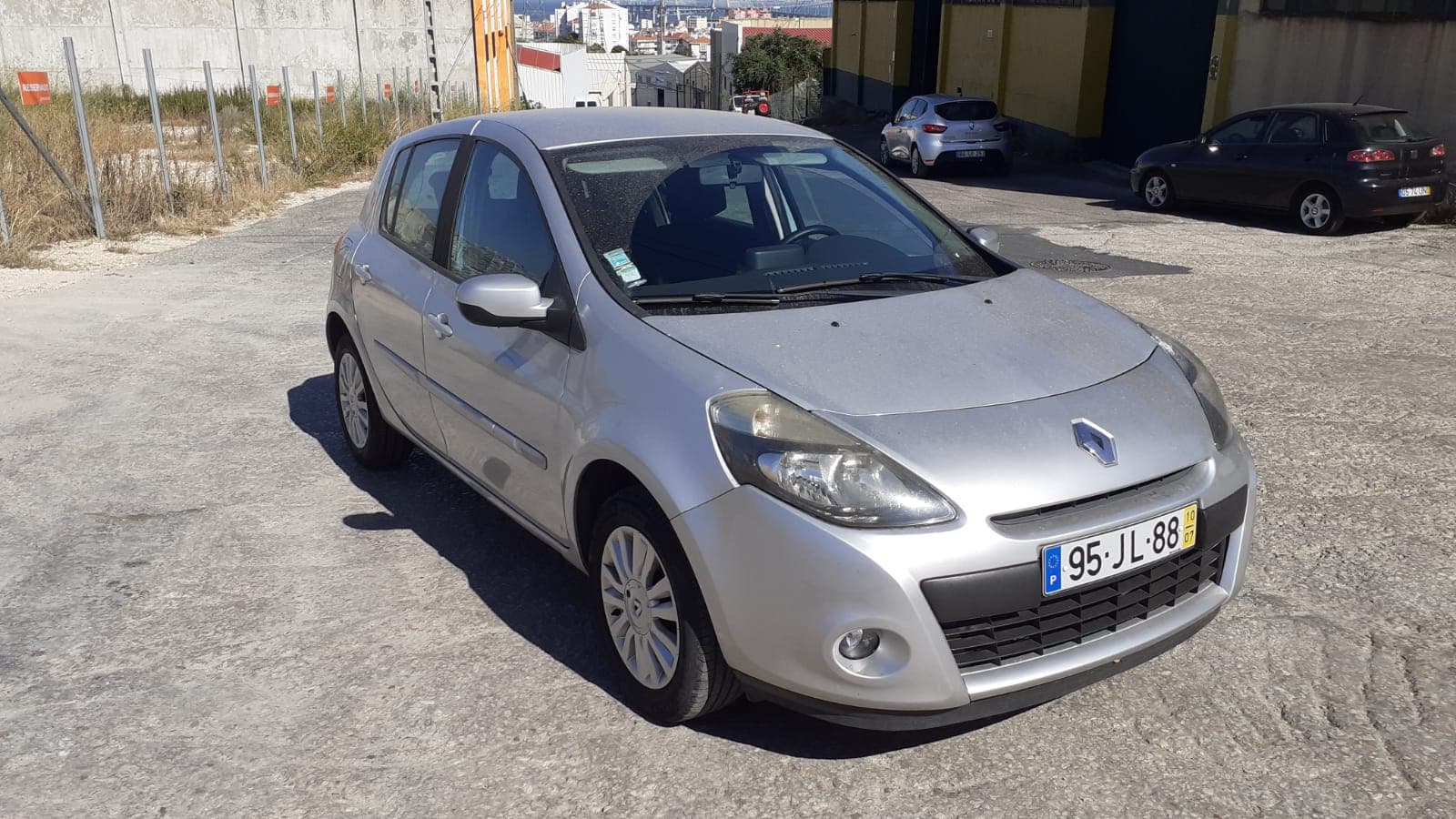 Renault Clio · Ano 2010 — imagen 1