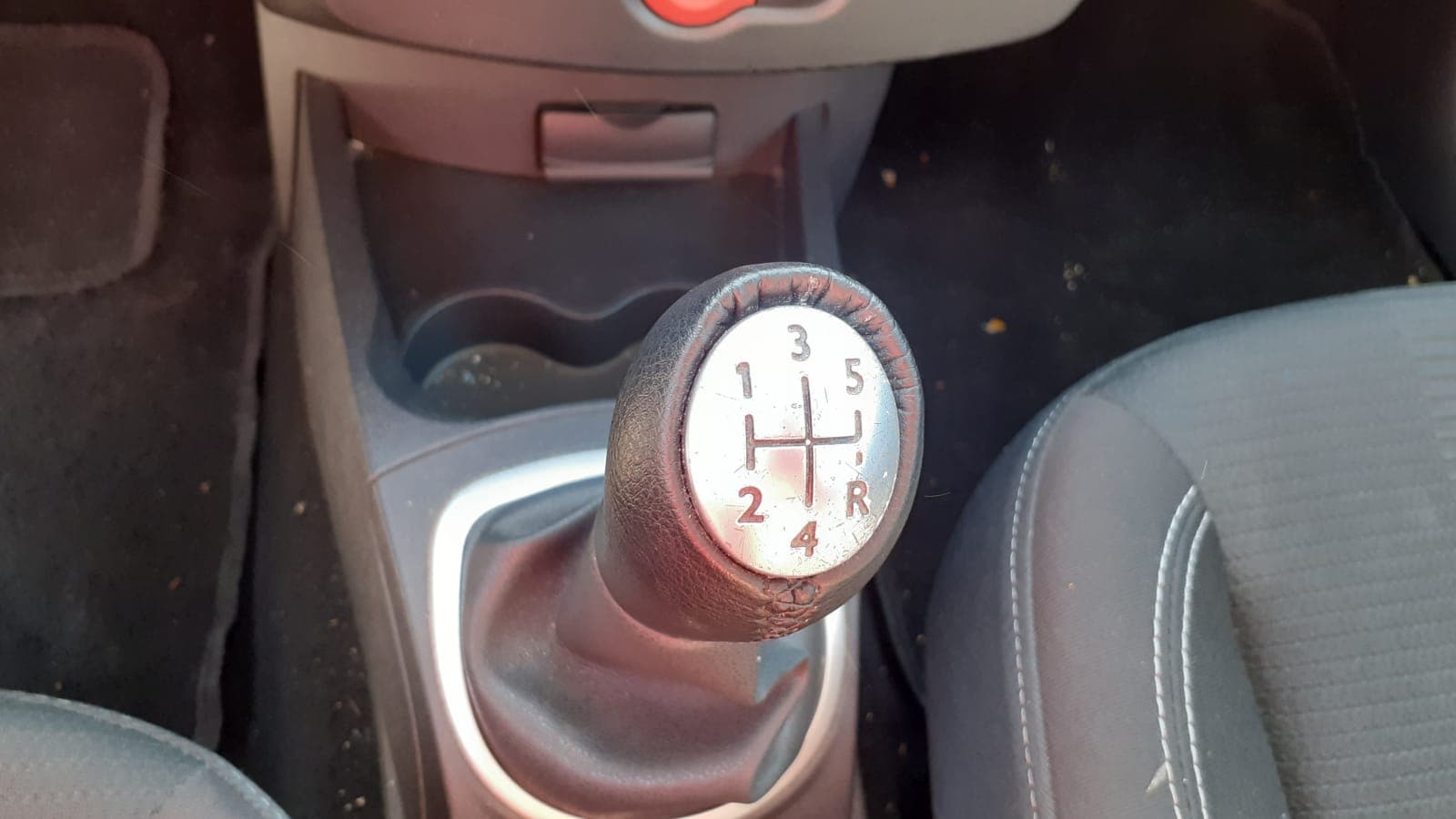 Renault Clio · Ano 2010 — imagen 20
