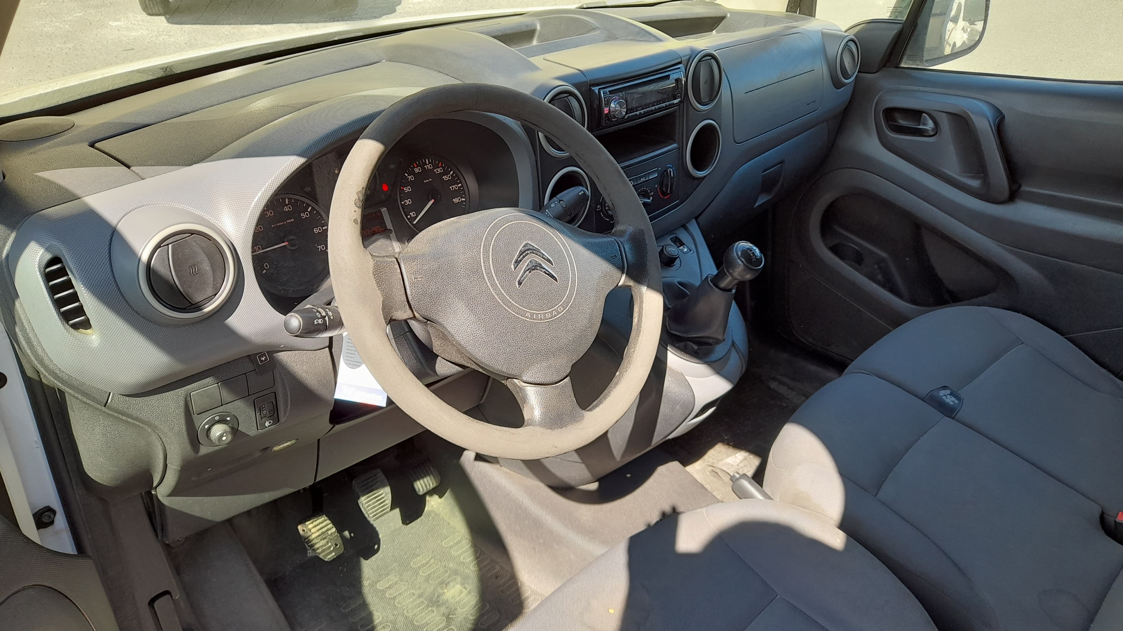 Citroën Berlingo 97-OQ-50 — imagem 11